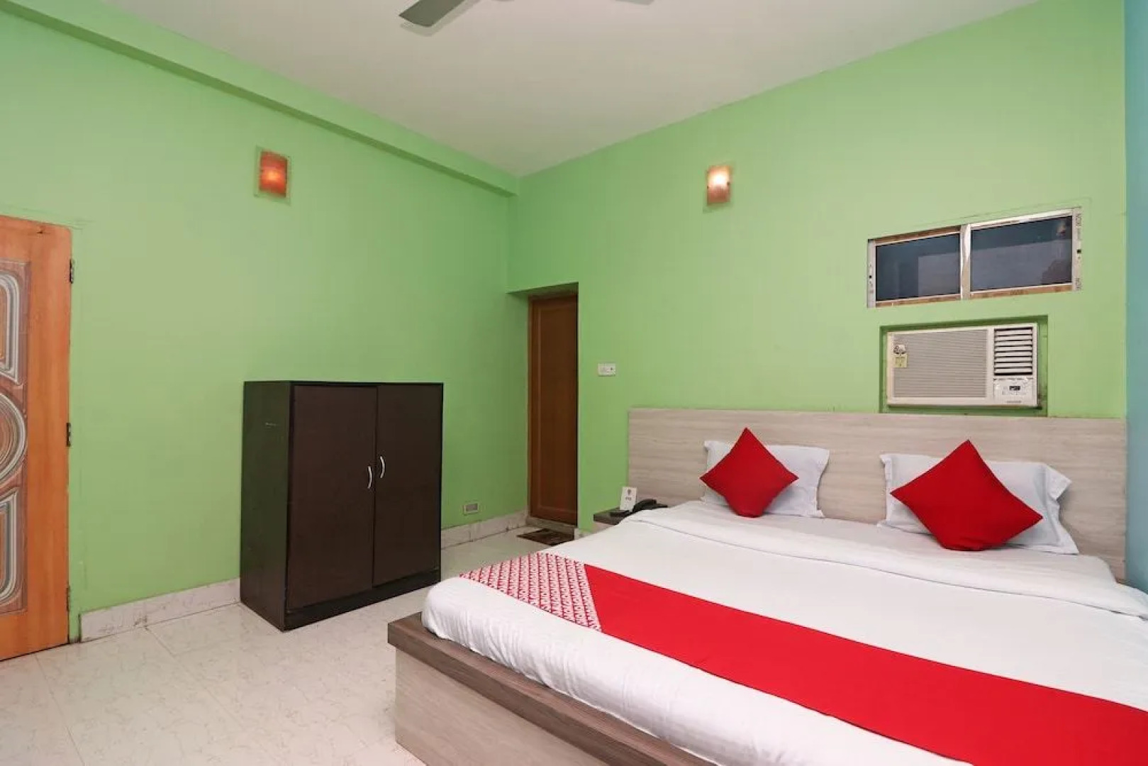 OYO 17122 Liv Sea Valley