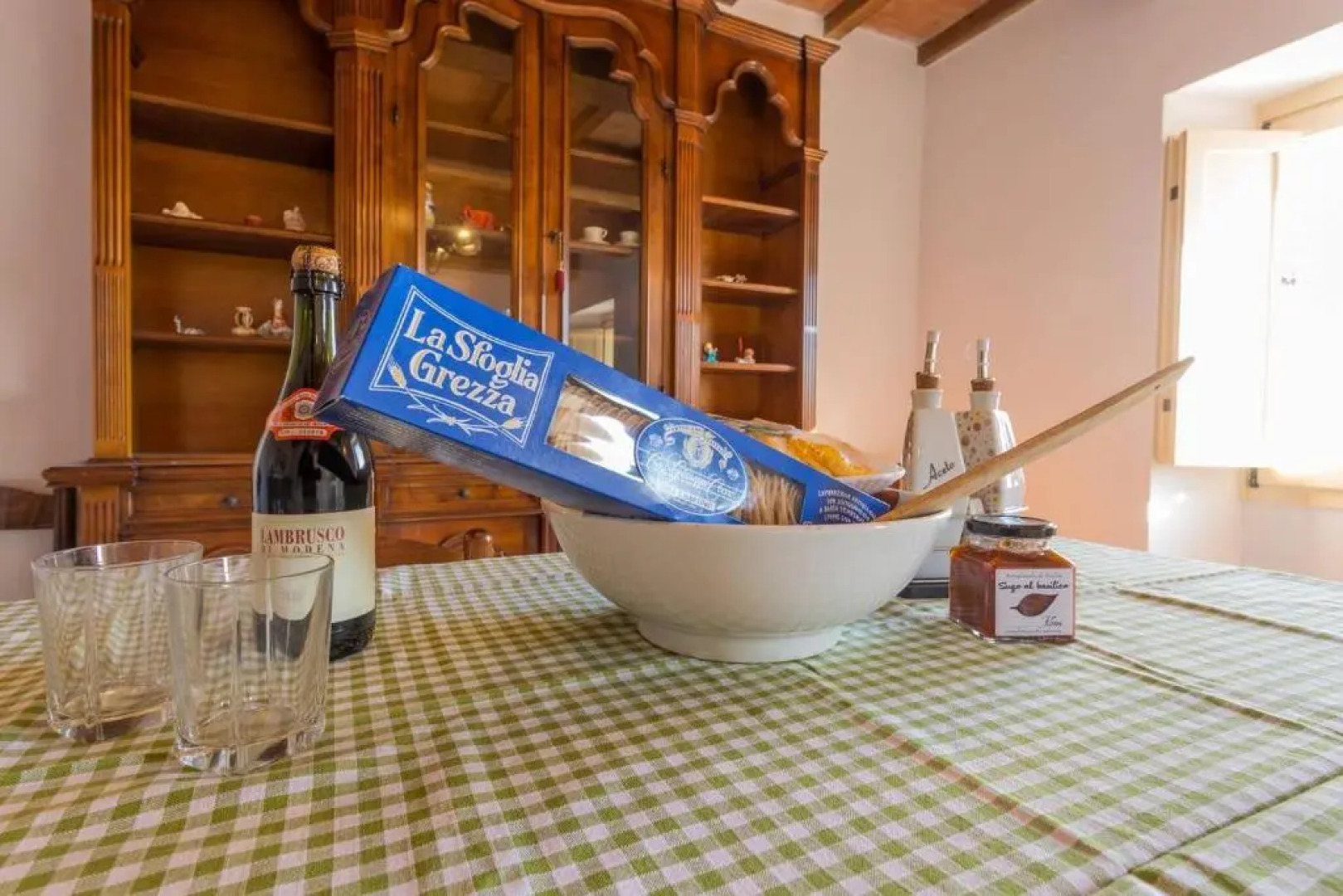 Villa Costanzi: Comfy Apartment Below The Cucco