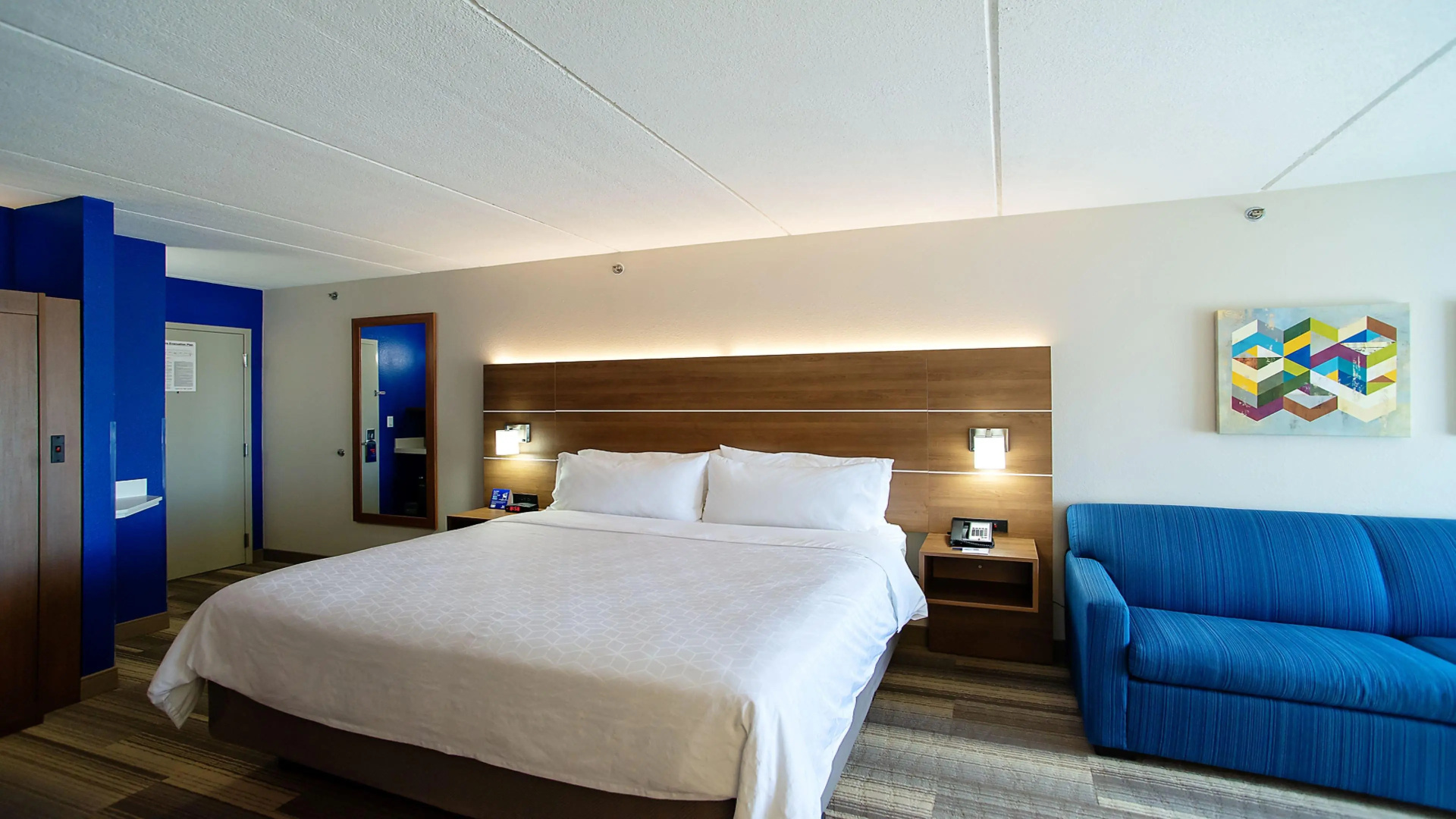Holiday Inn Express & Suites Tempe by IHG