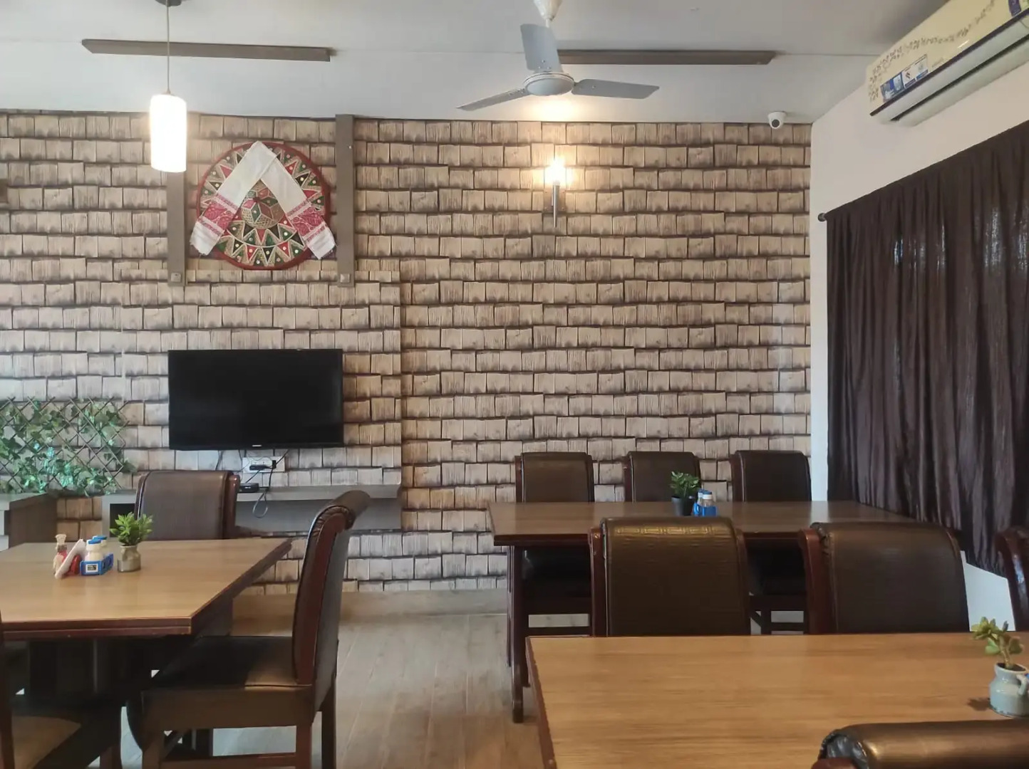 Hotel Holiday Palace