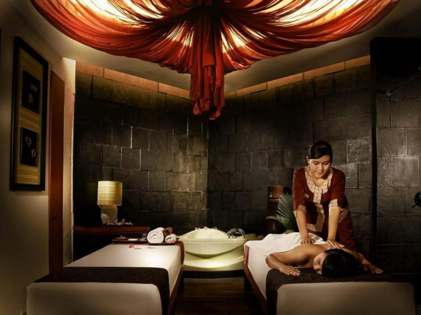Rattan Inn Hotel