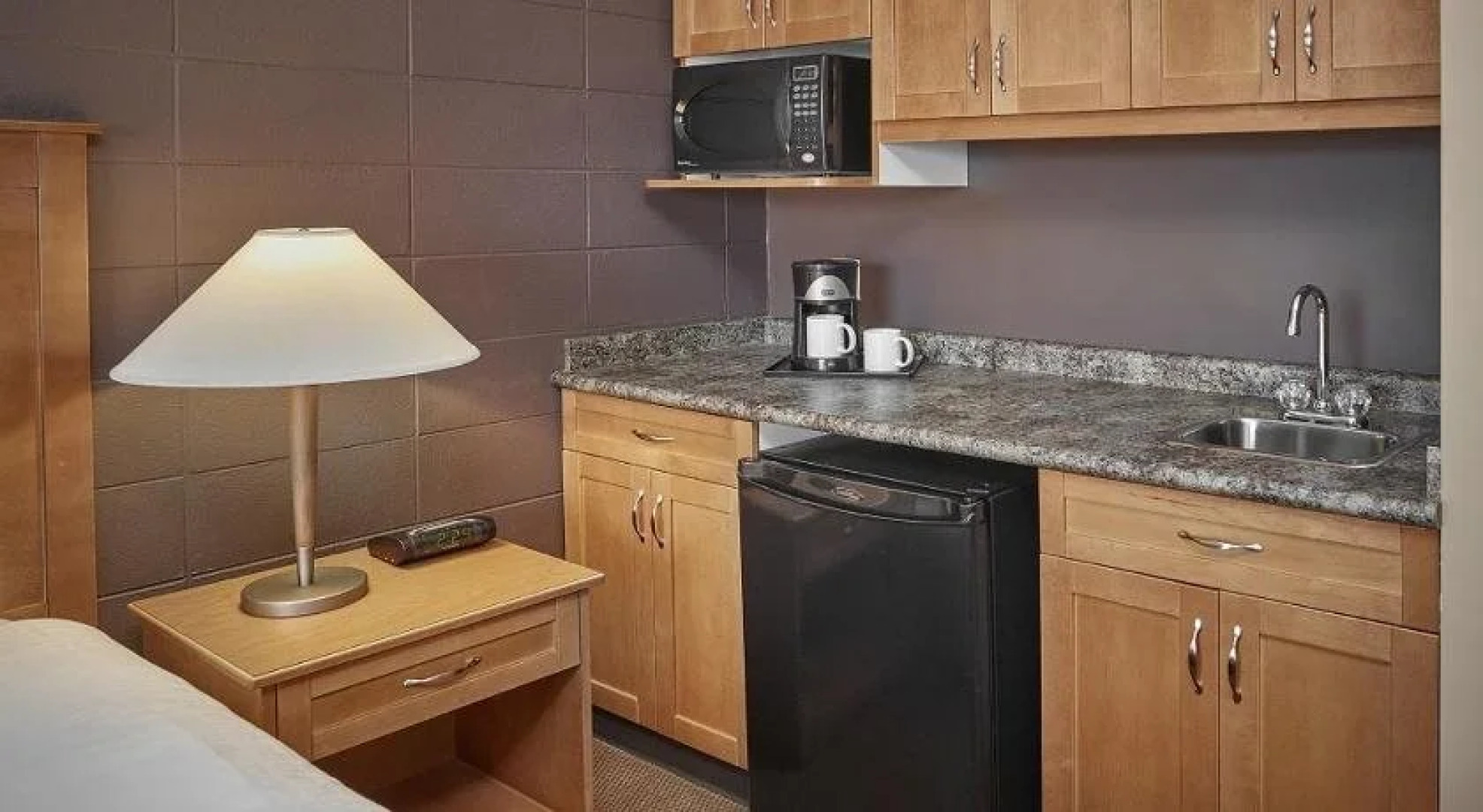 The Neighbourhood Inn Express