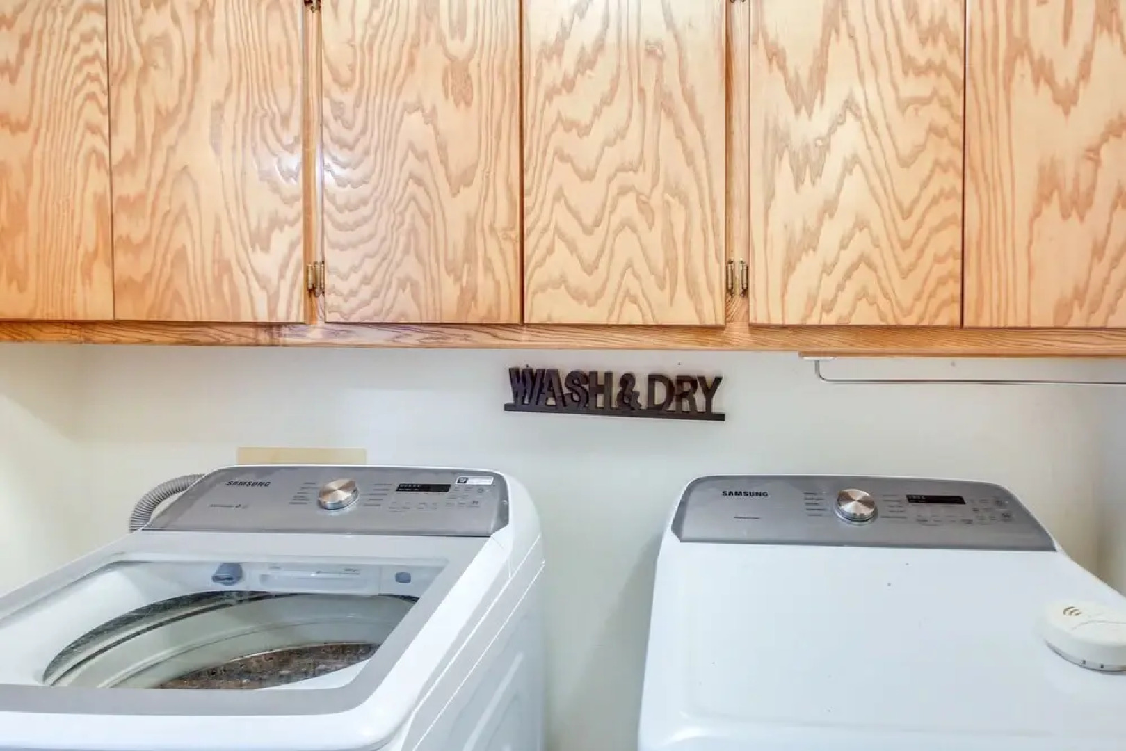 Welcoming Hot Springs Home 12 Mi to National Park