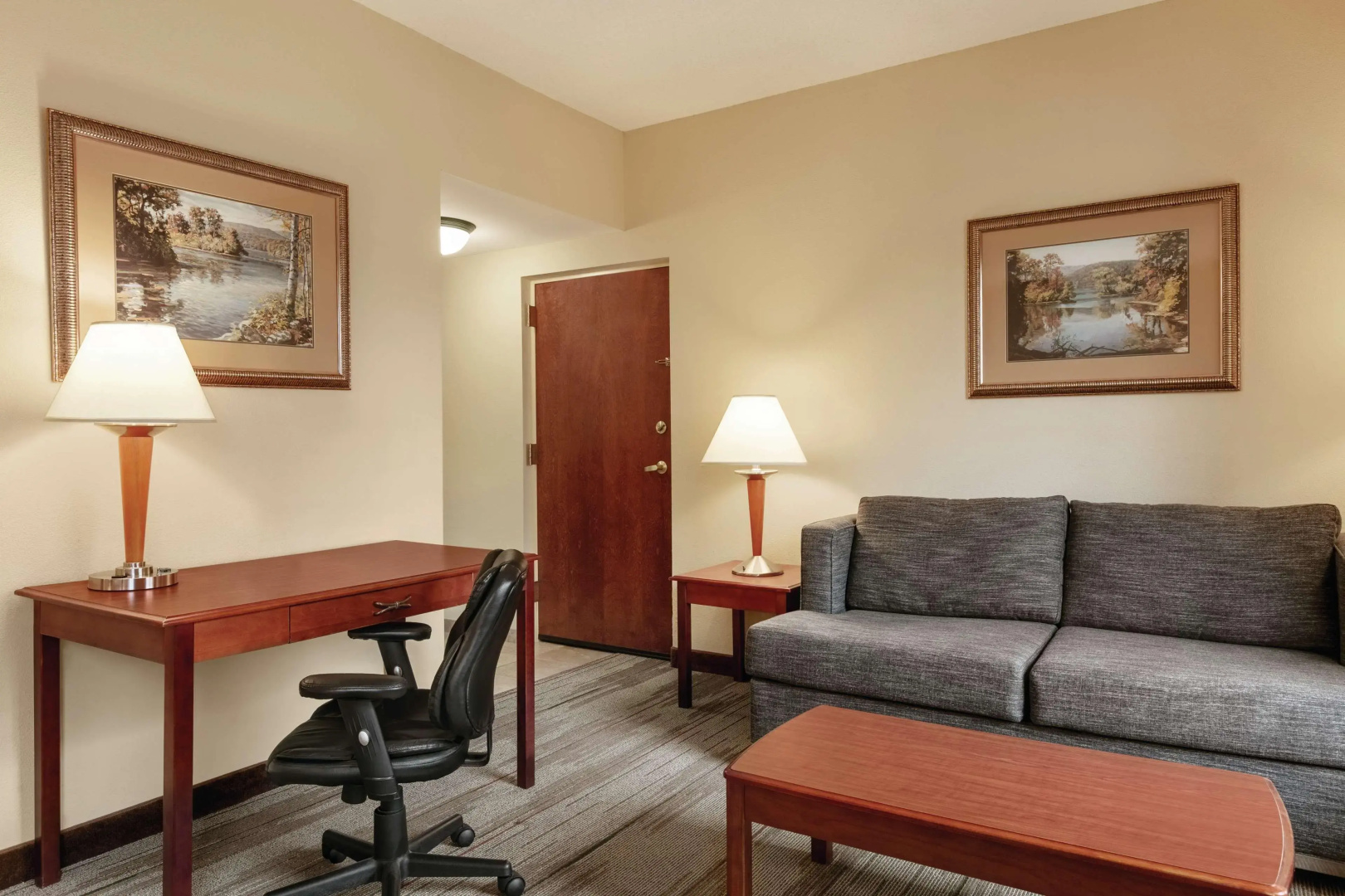 Hampton Inn & Suites Williamsburg Historic District