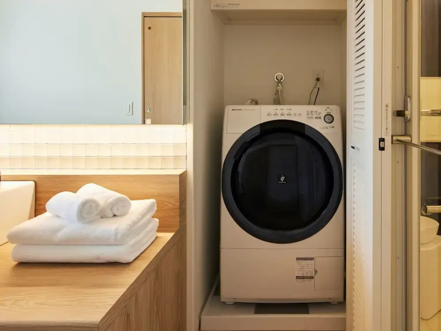 LOISIR Living Suites SERAGAKI