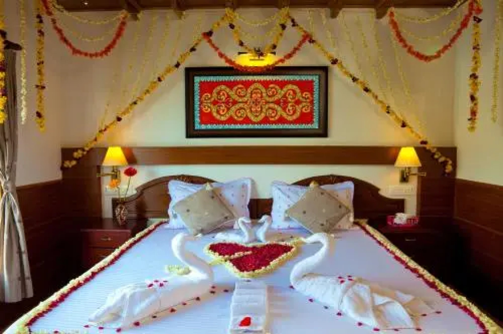 Abad Premium House Boat