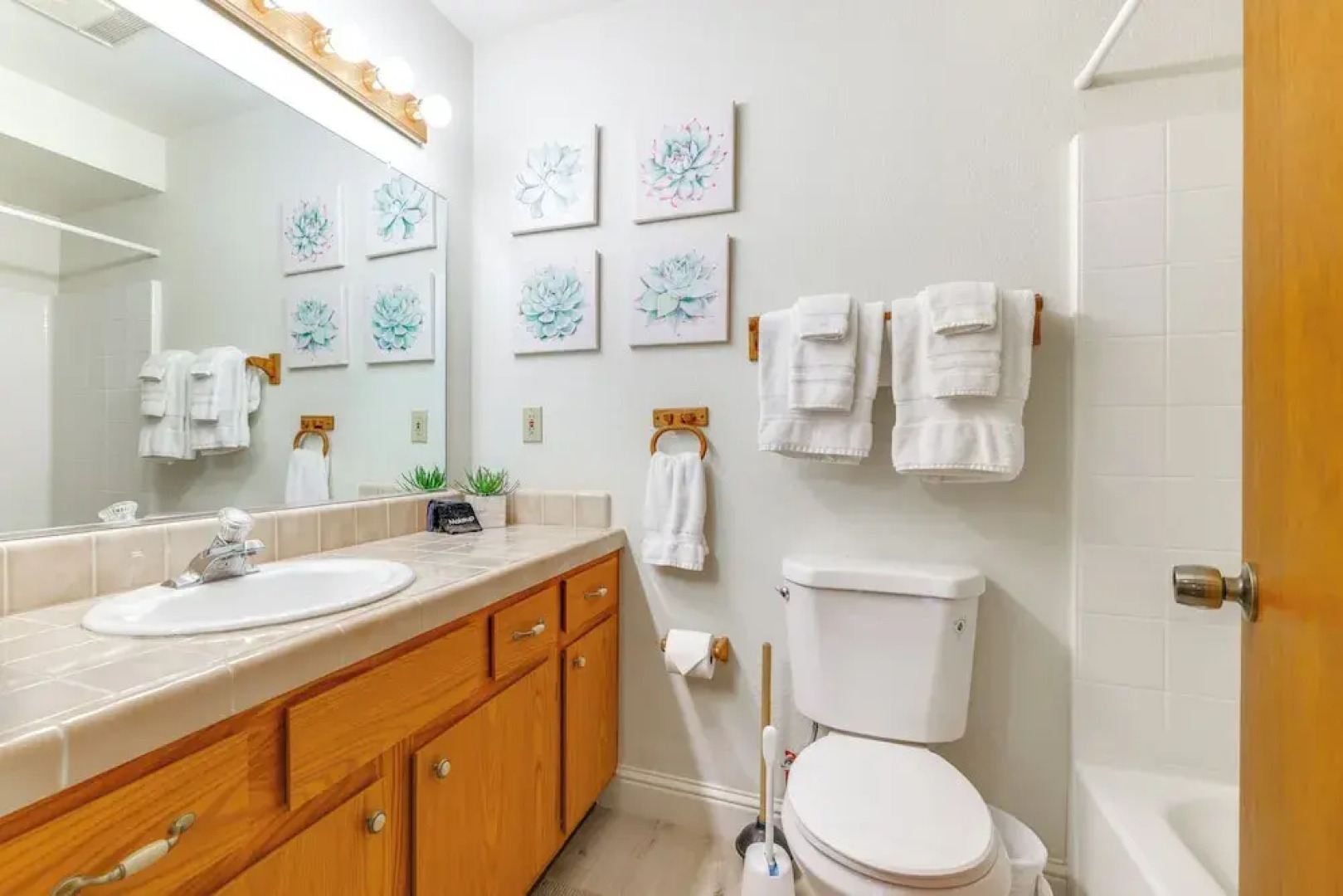 Mountain Paradise ~ 1 Mile to Pine Mountain Lake!