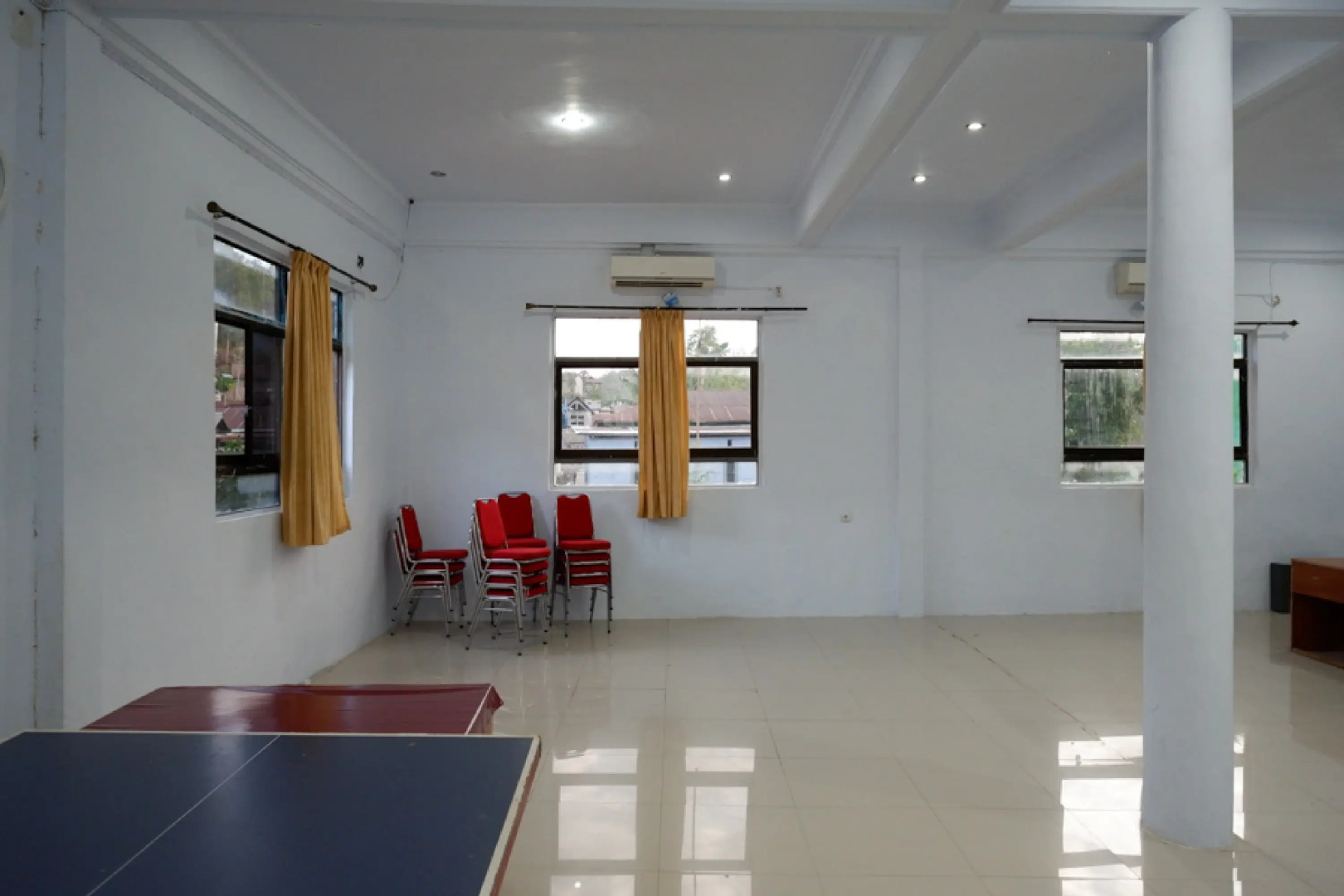 RedDoorz @ Hotel Bravo Pantai Kamali Bau Bau