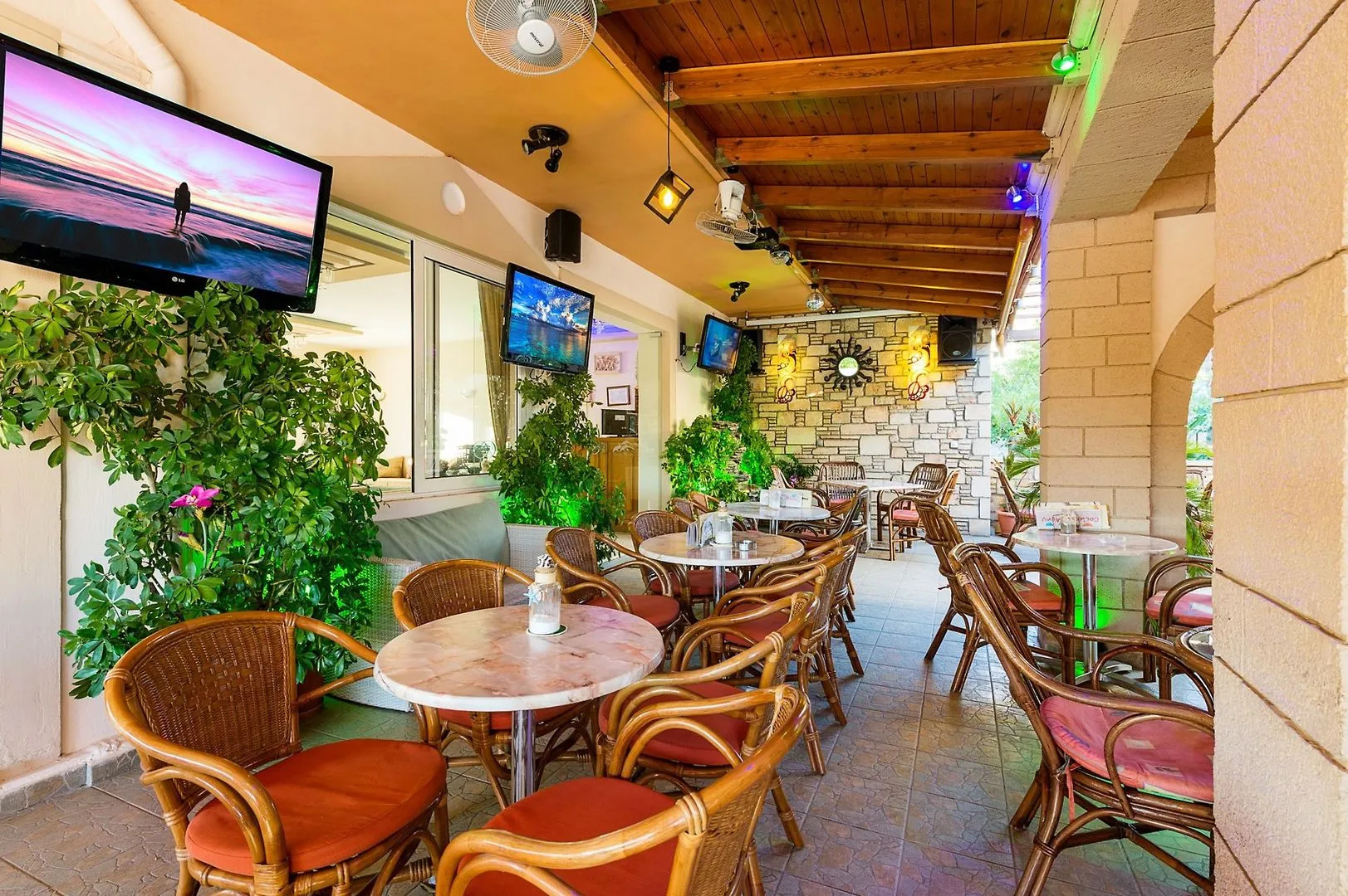 Summer Memories Hotel Apartments