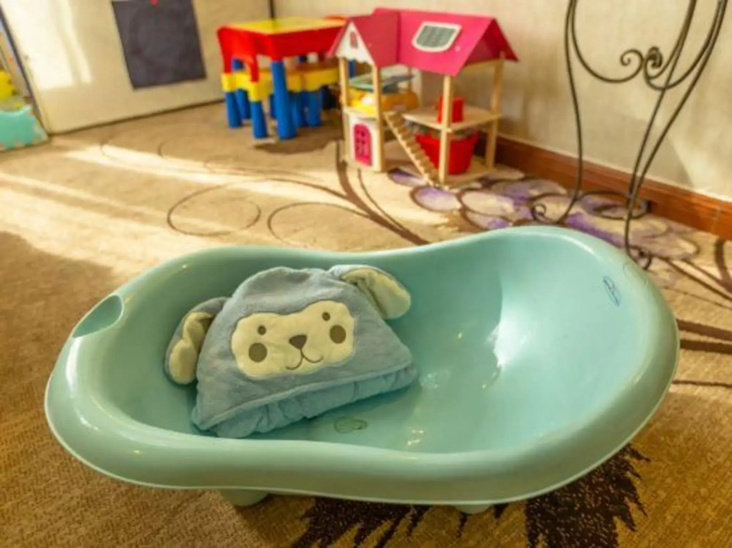 Friendship Peak Holiday Hotel