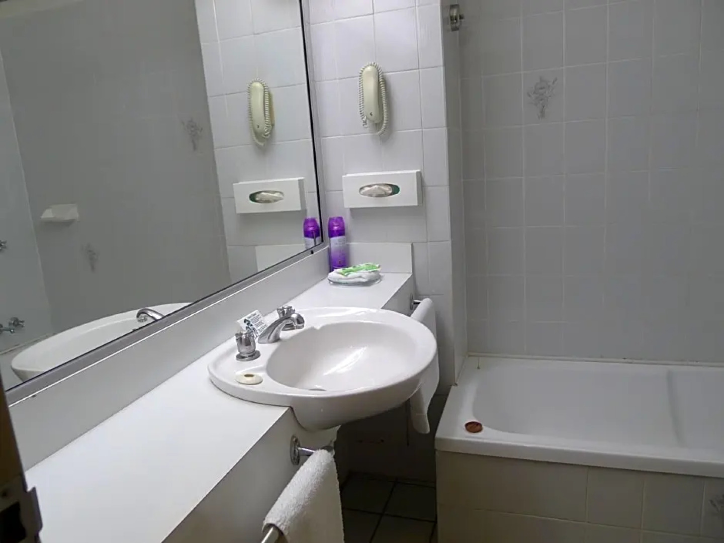 New England Motor Inn