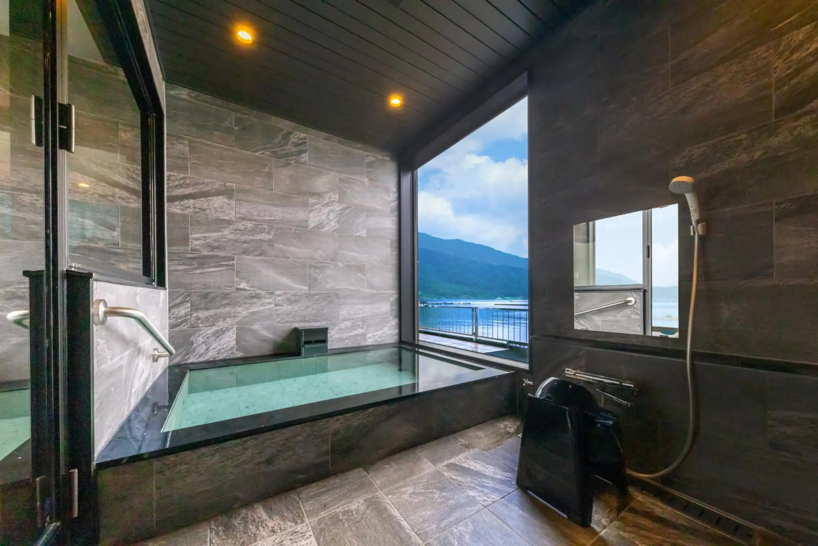 Tsuruga Sazanami Resort Chobei