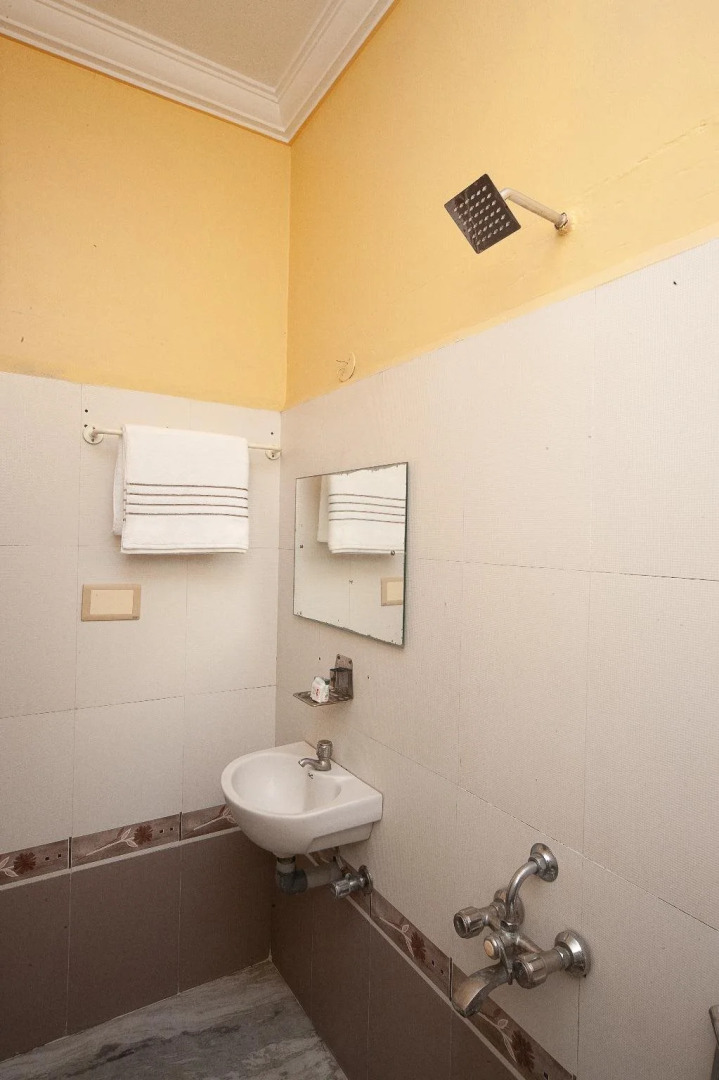 Sruthi Residency By OYO Rooms