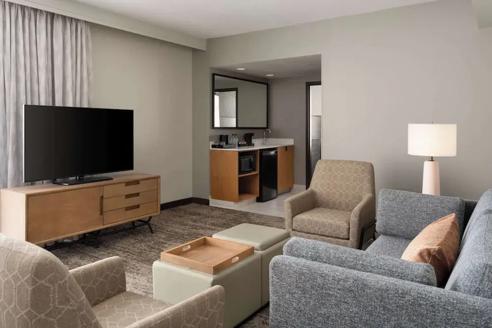 Embassy Suites by Hilton Hot Springs Hotel & Spa