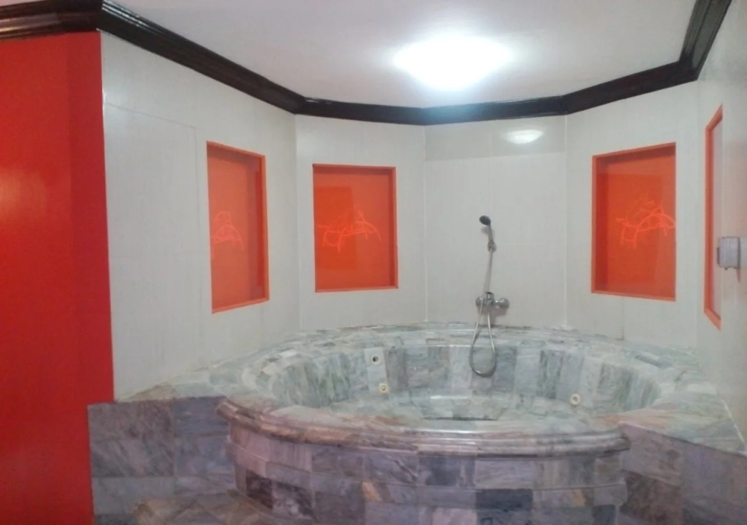 Hotel Sogo Quirino Motor Drive Inn