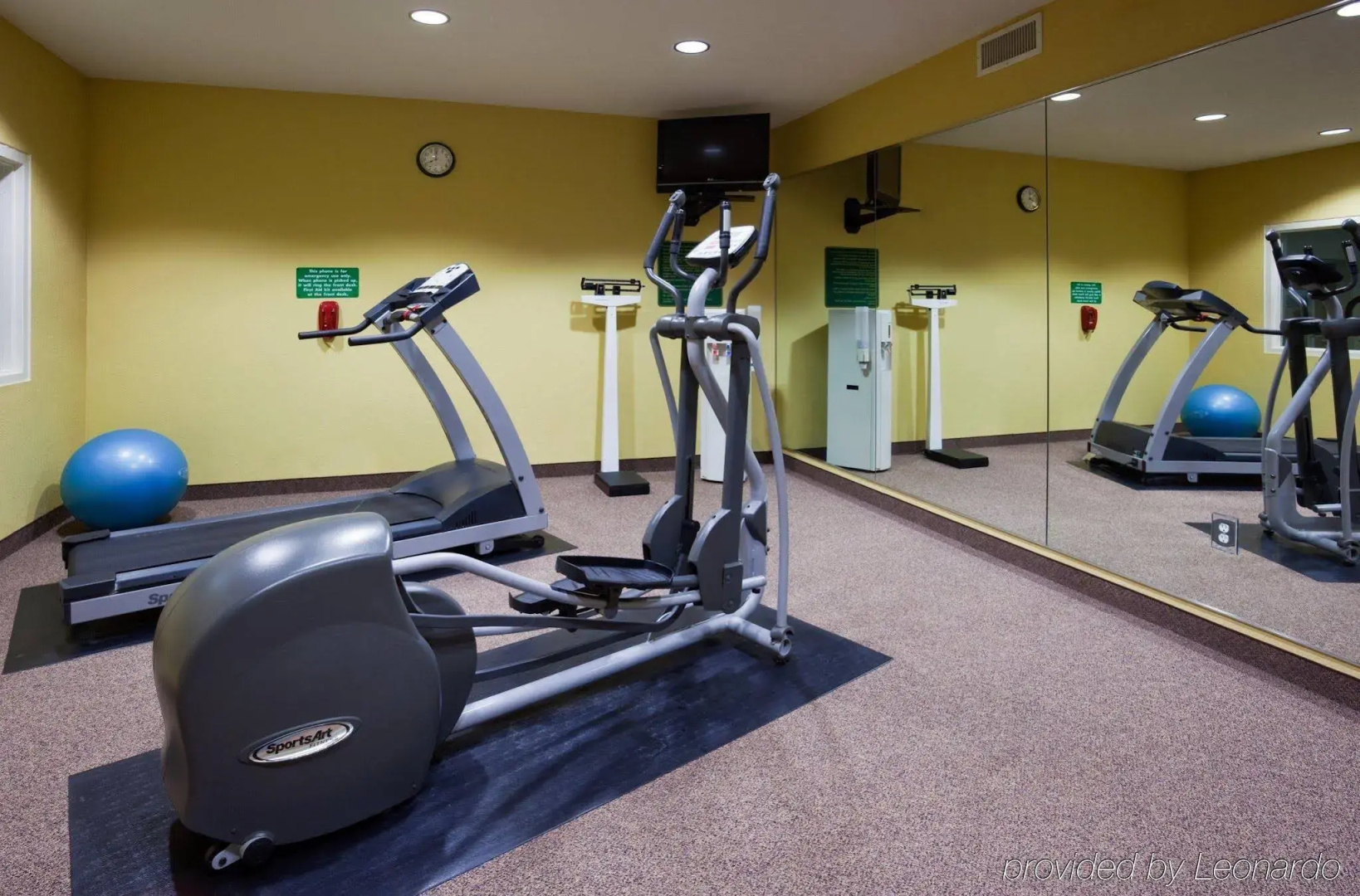 Holiday Inn Express and Suites Stevens Point by IHG