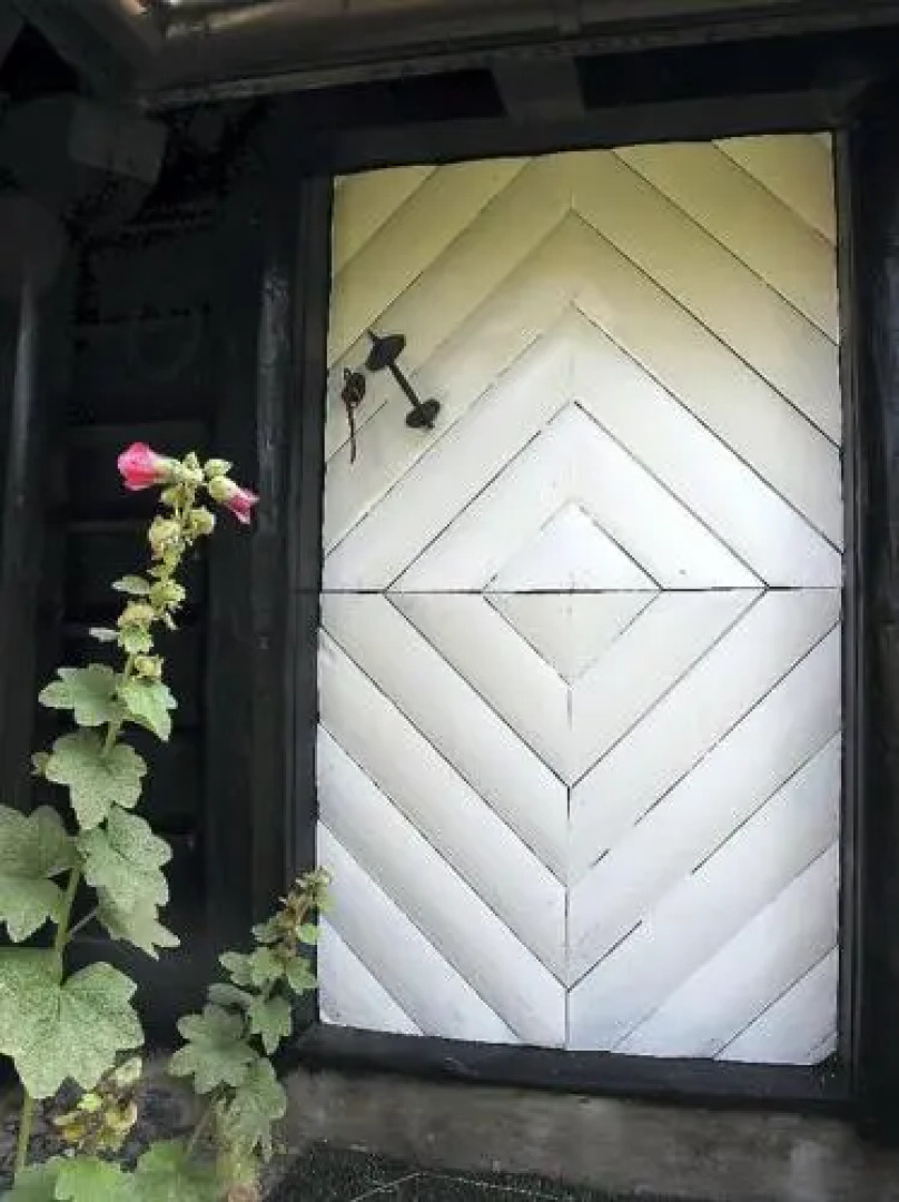 Havsnära 1700-tals Timmerstuga