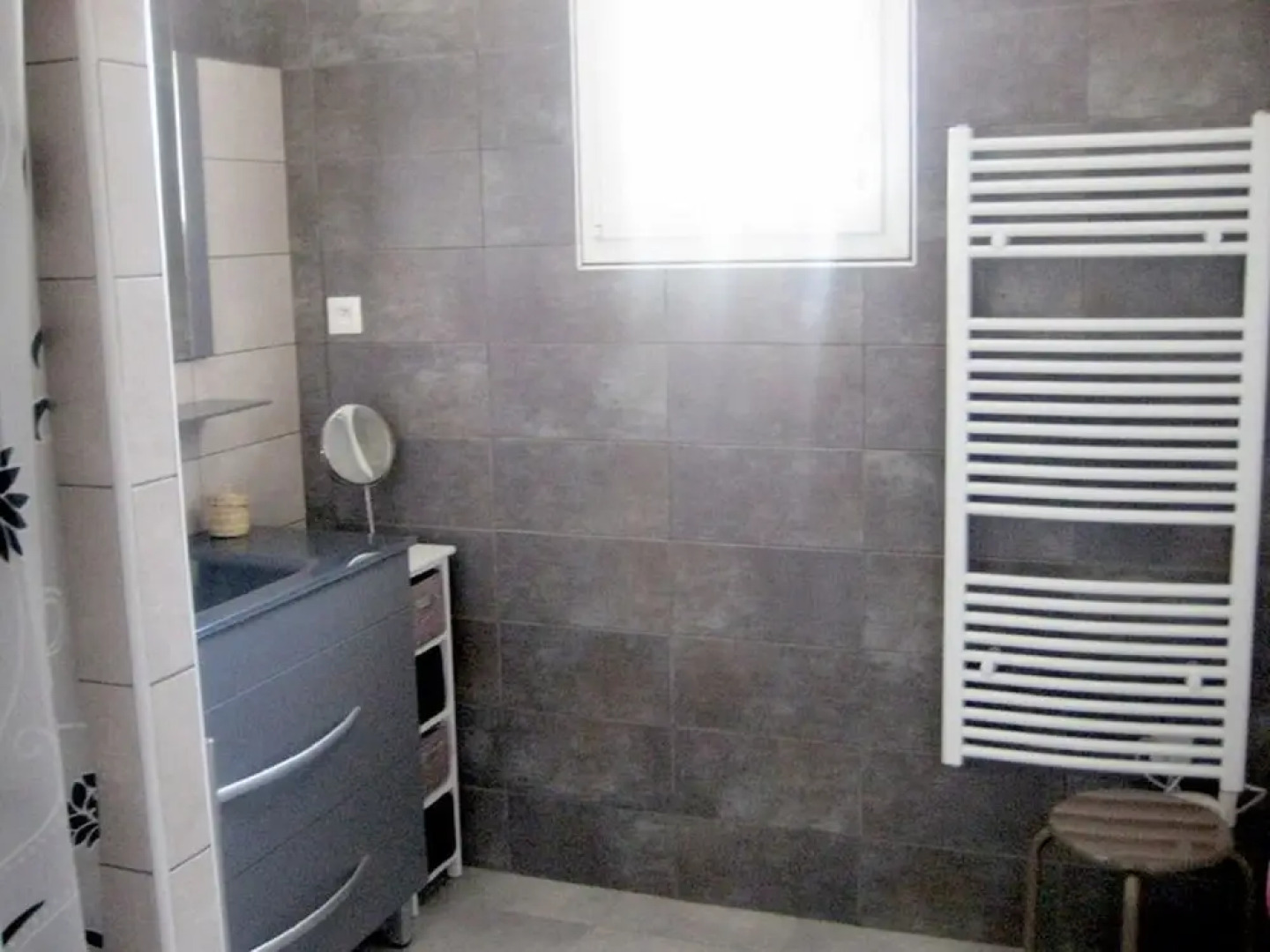 Serene Holiday Home in Les Mages With Balcony