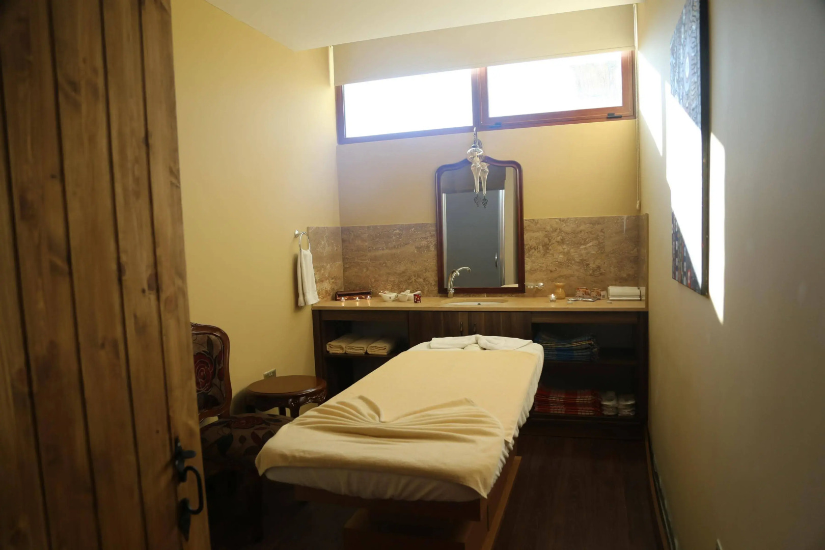 Le Chateau Lambousa Hotel