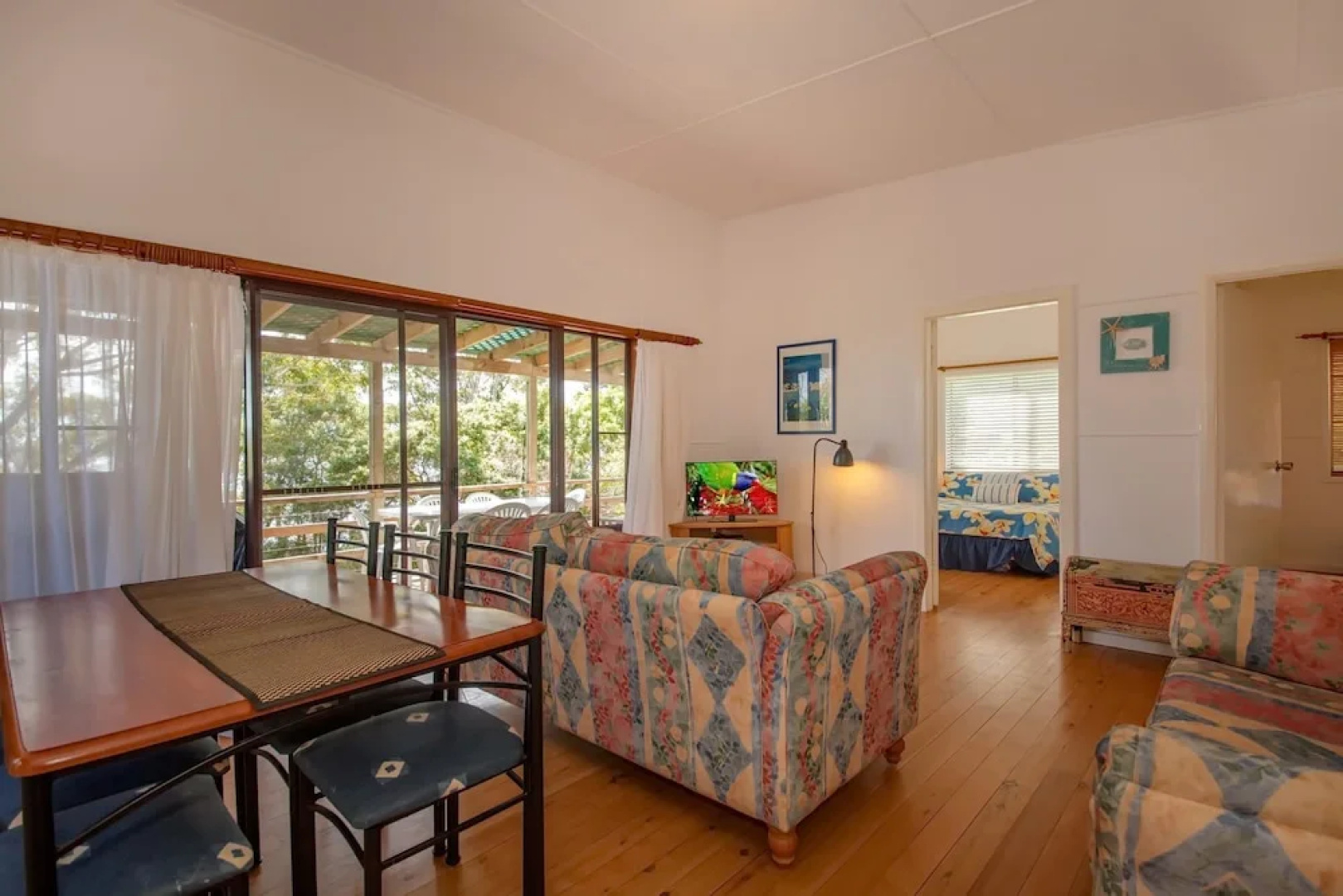 Thurlow Avenue, 48