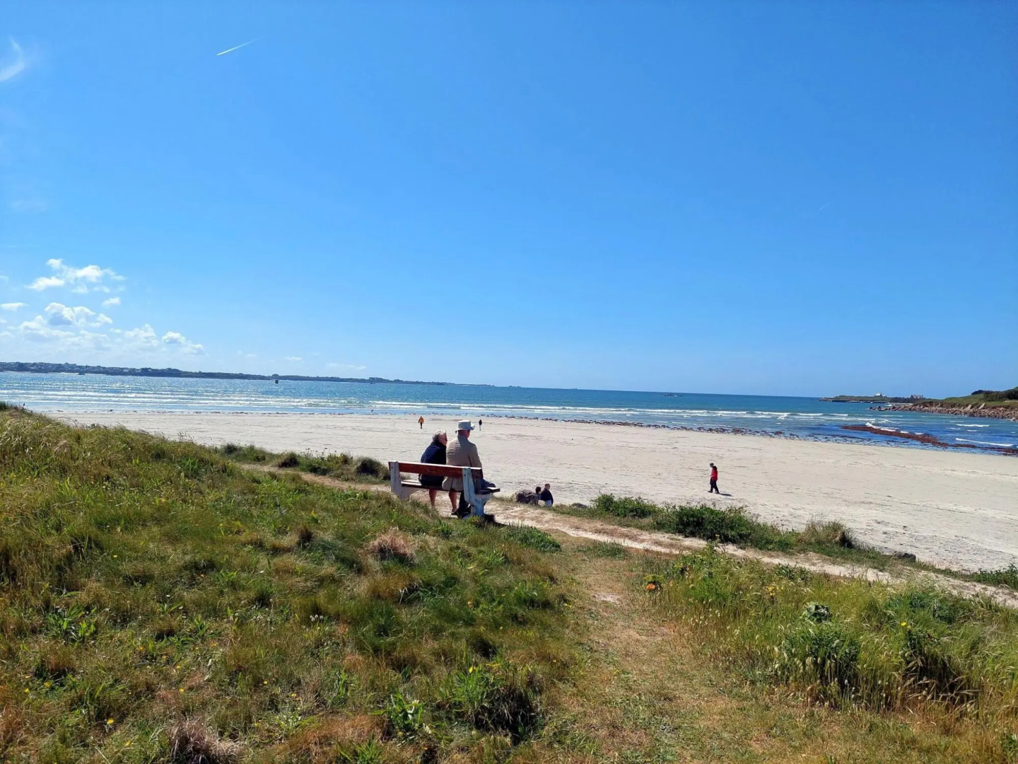 Jacuzzi, billiards and fireplace, semi-detached house, Sibiril