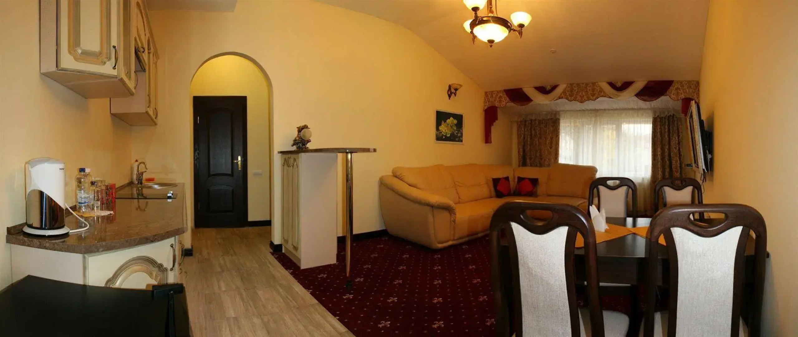 Отель «Леотель»