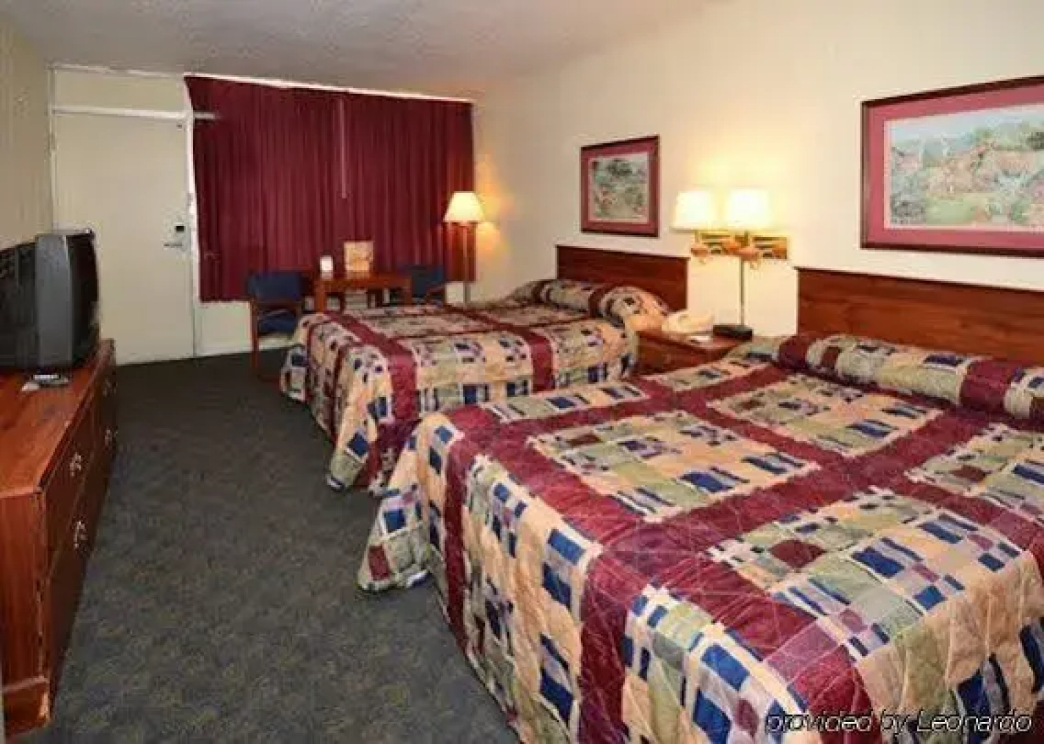 Rodeway Inn & Suites