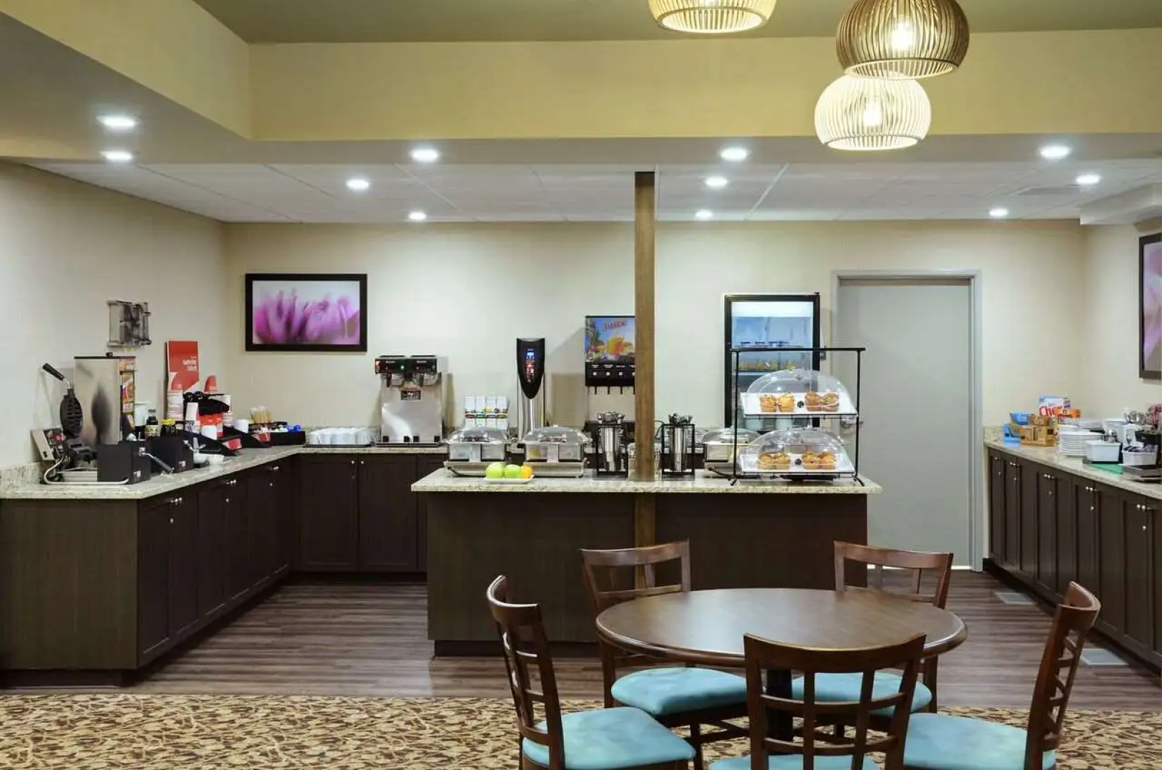 Pomeroy Inn And Suites Vermilion
