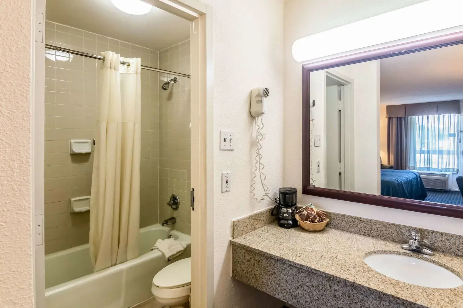 Budget Host Inn & Suites