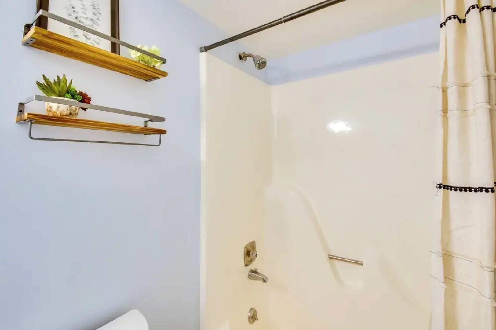 Second-floor Condo w/ Community Pool Access!