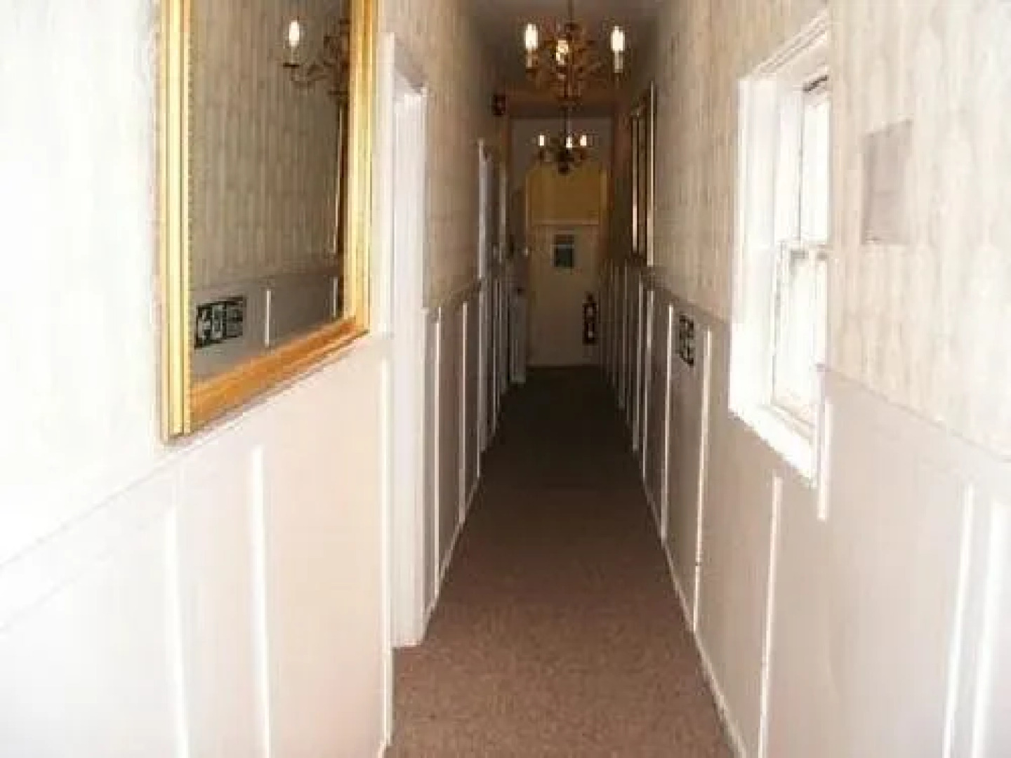 The Queens Head Hotel