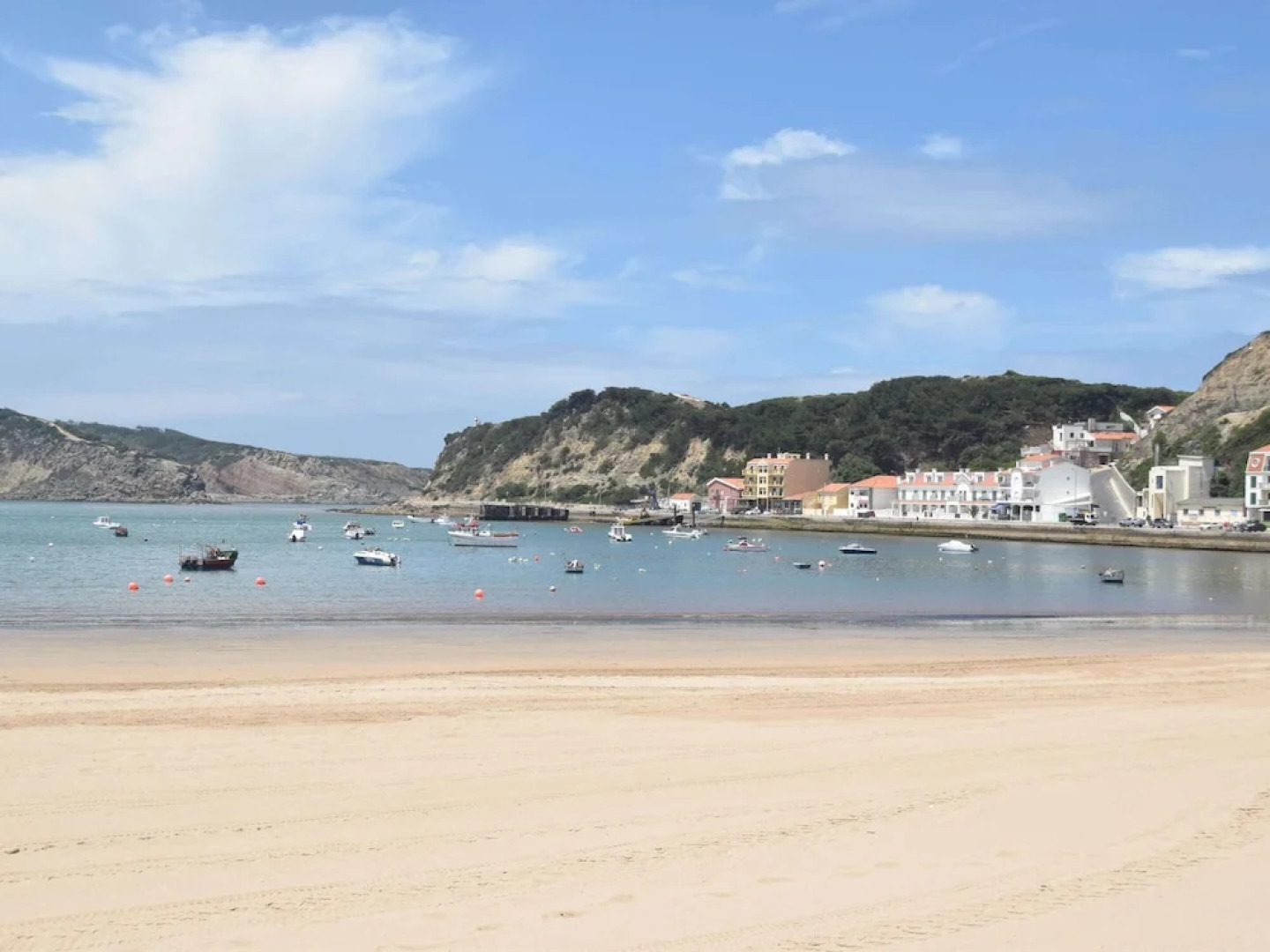 Holiday Home; Nazare Beach for Surfing