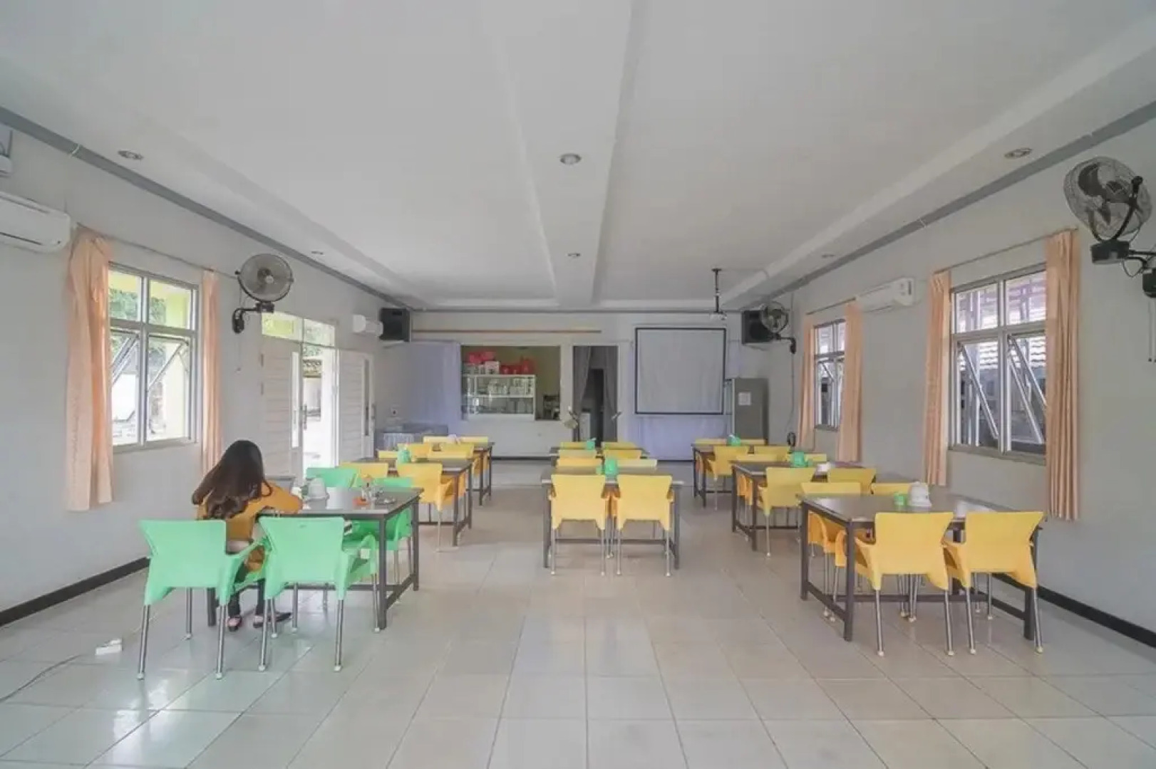 Hotel Aqila by Reddoorz