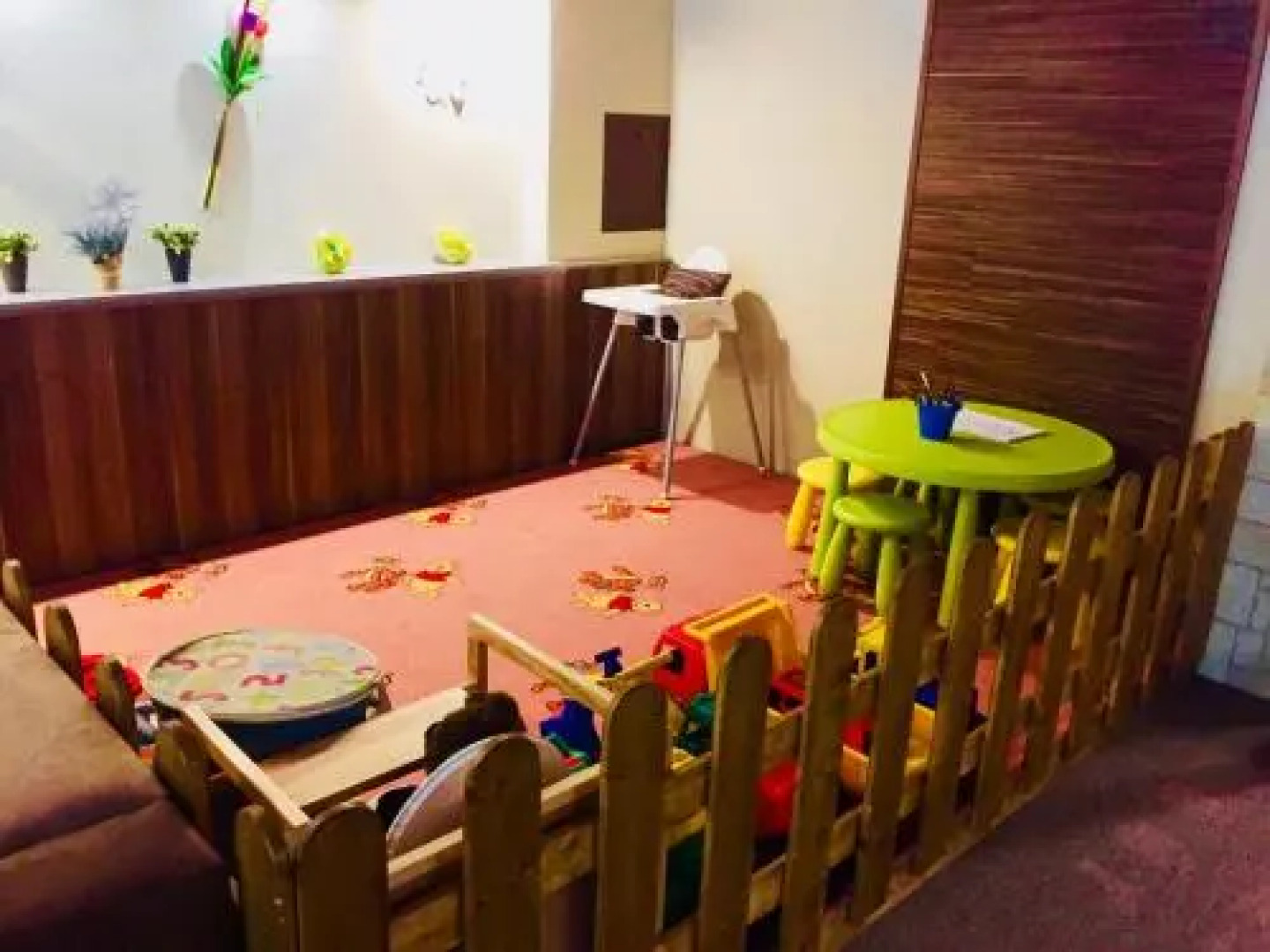 Fatrapark 2 Apartments & Restaurant