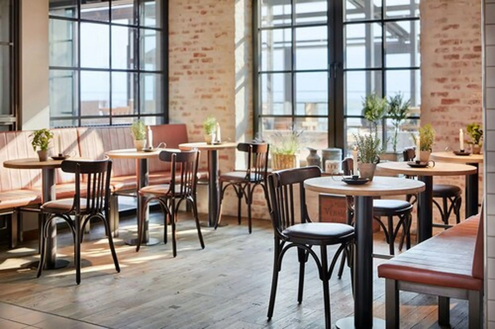 Lighthouse Hotel & SPA