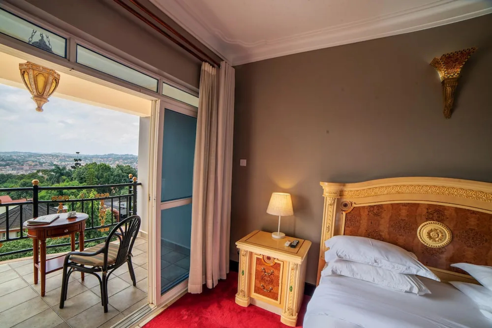A'lure Hotel & Residences