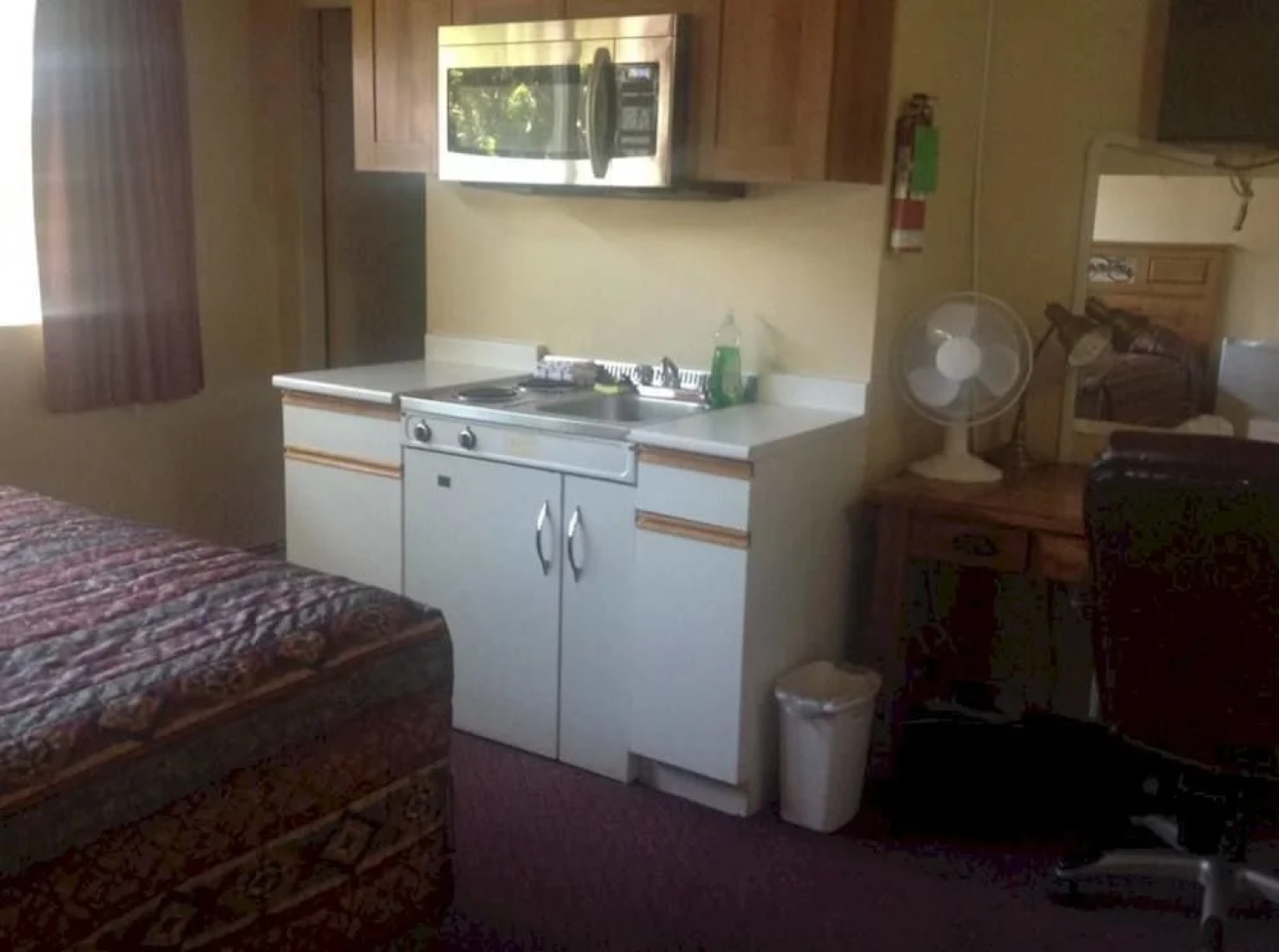 Cedars Motel