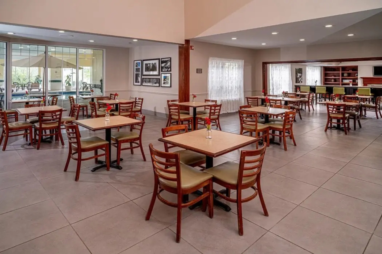 Country Inn & Suites By Radisson, Dunbar - Charleston