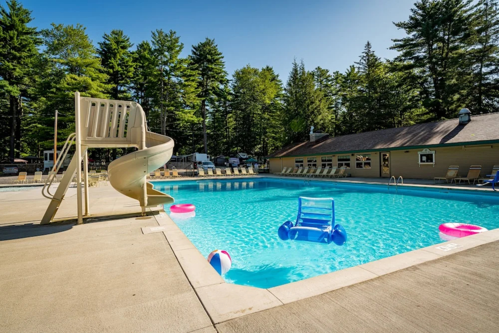 Sun Retreats Adirondack Gateway