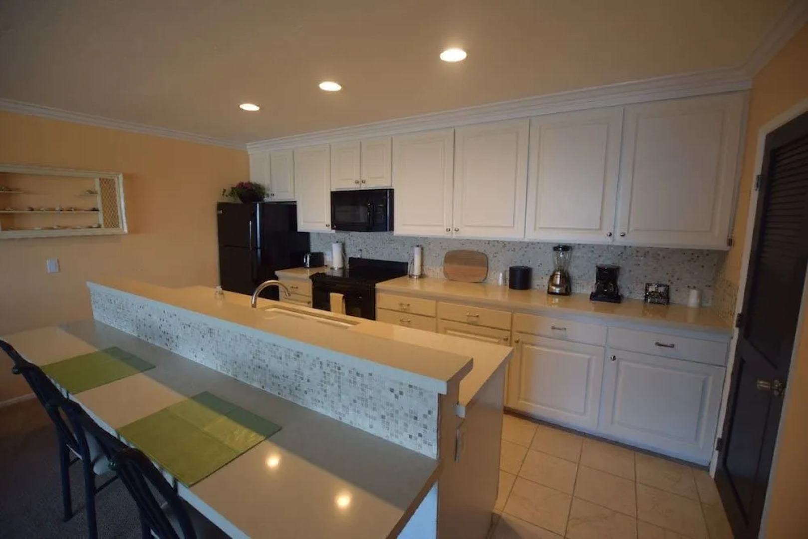 Catalina Courtyard Suites