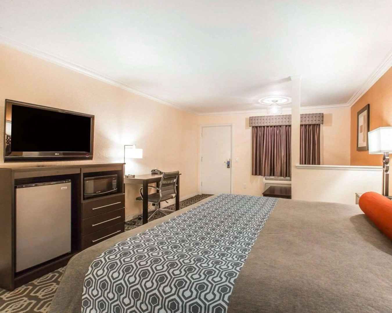 Rodeway Inn & Suites Colton - Riverside