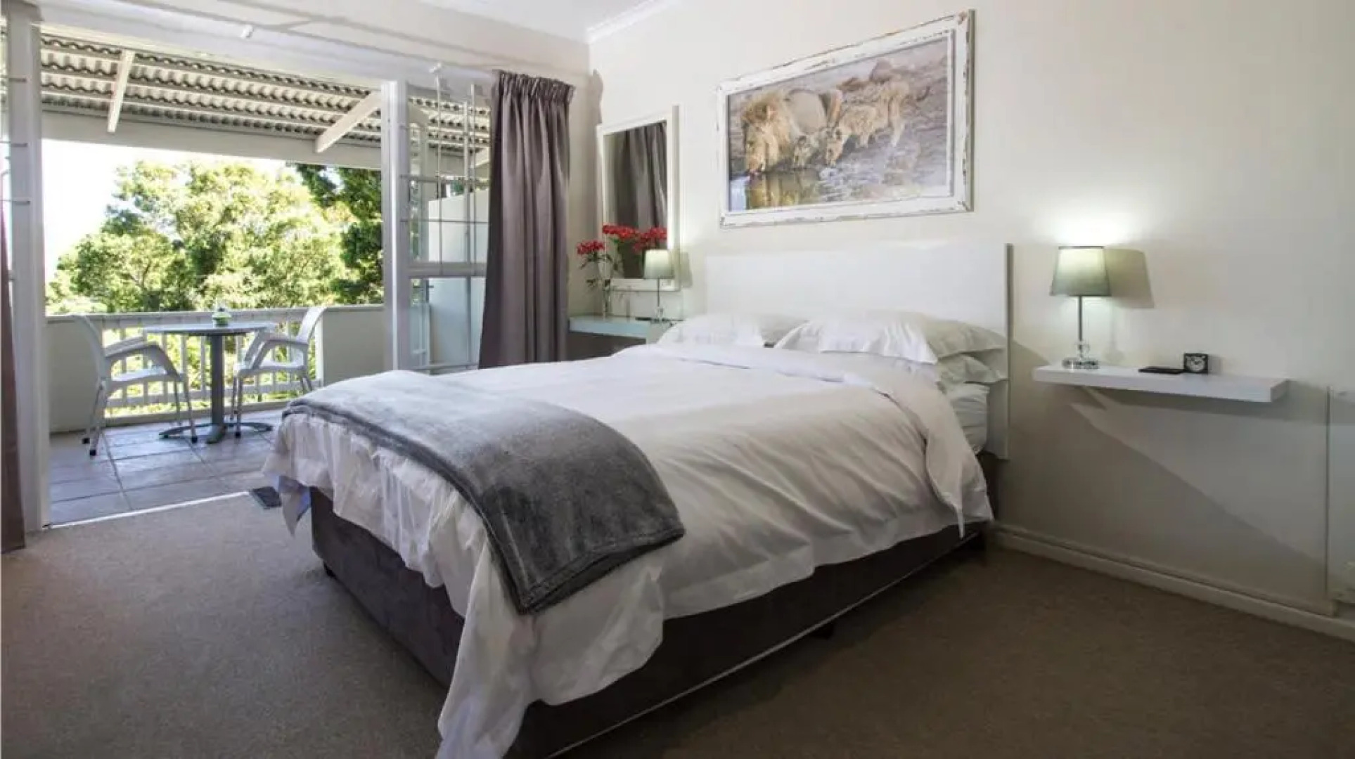 South Villa Guesthouse & Garden