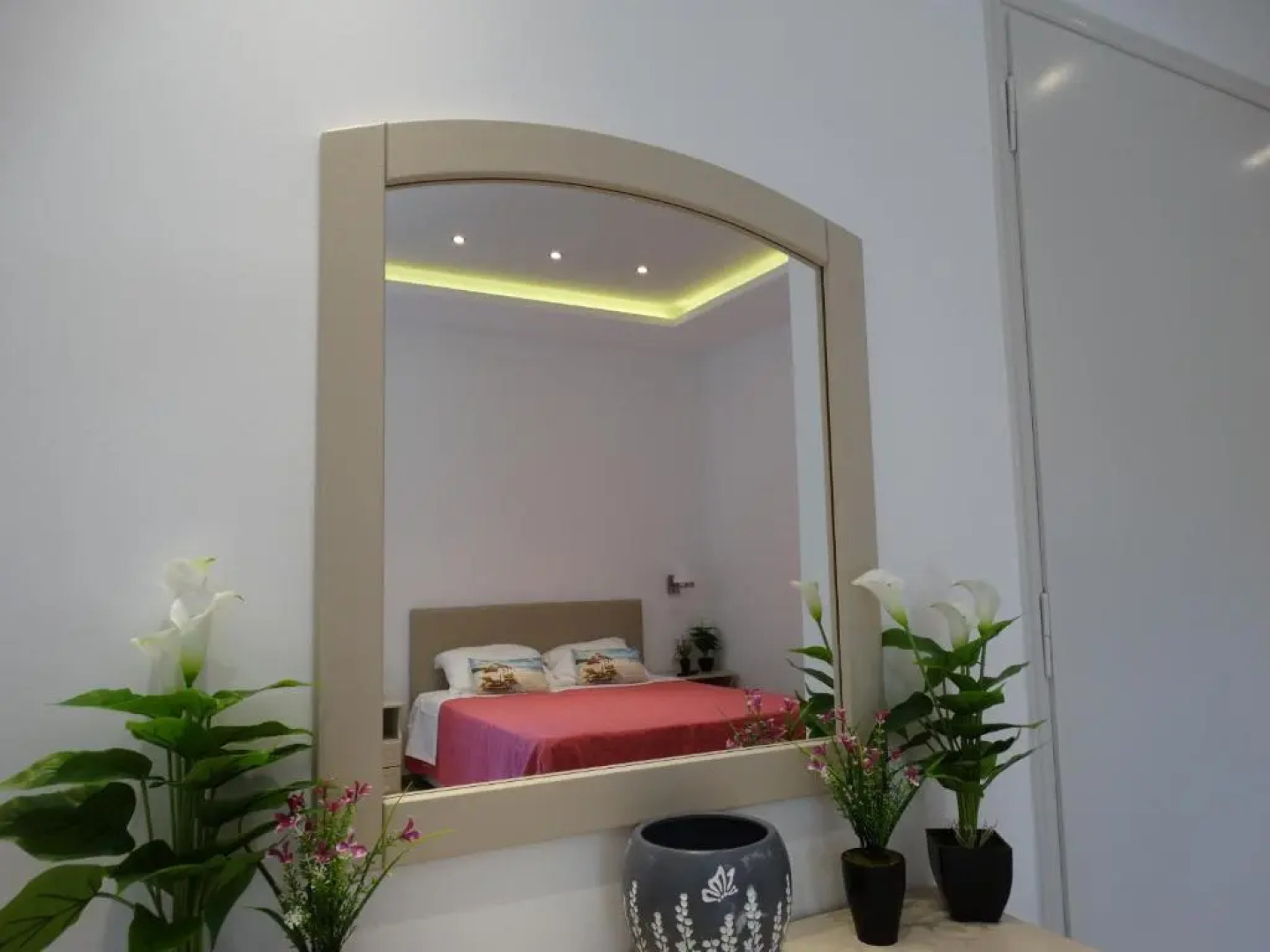 Makis Louvlis Apartments & Studios