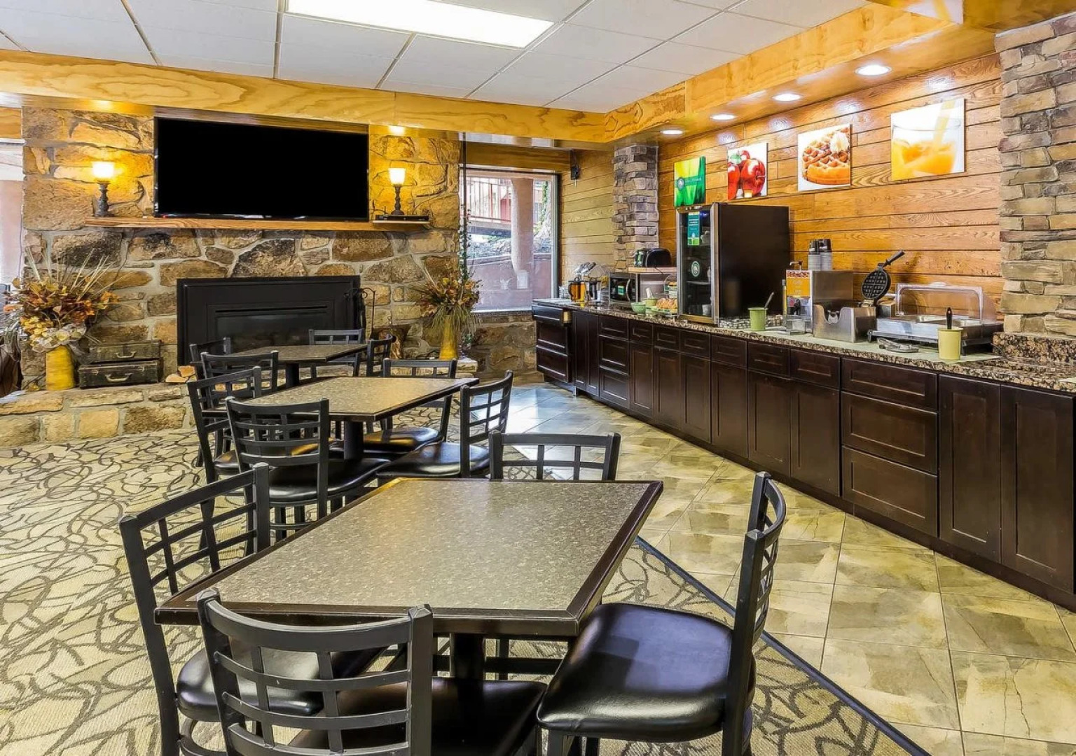 Quality Inn Creekside - Downtown Gatlinburg