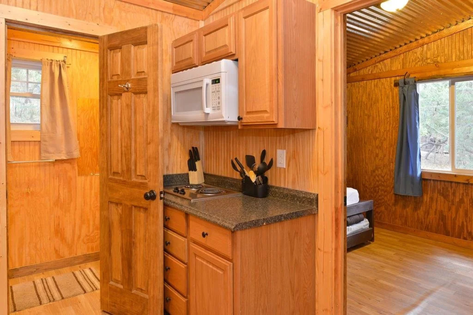 Cutty's Hayden Creek Resort