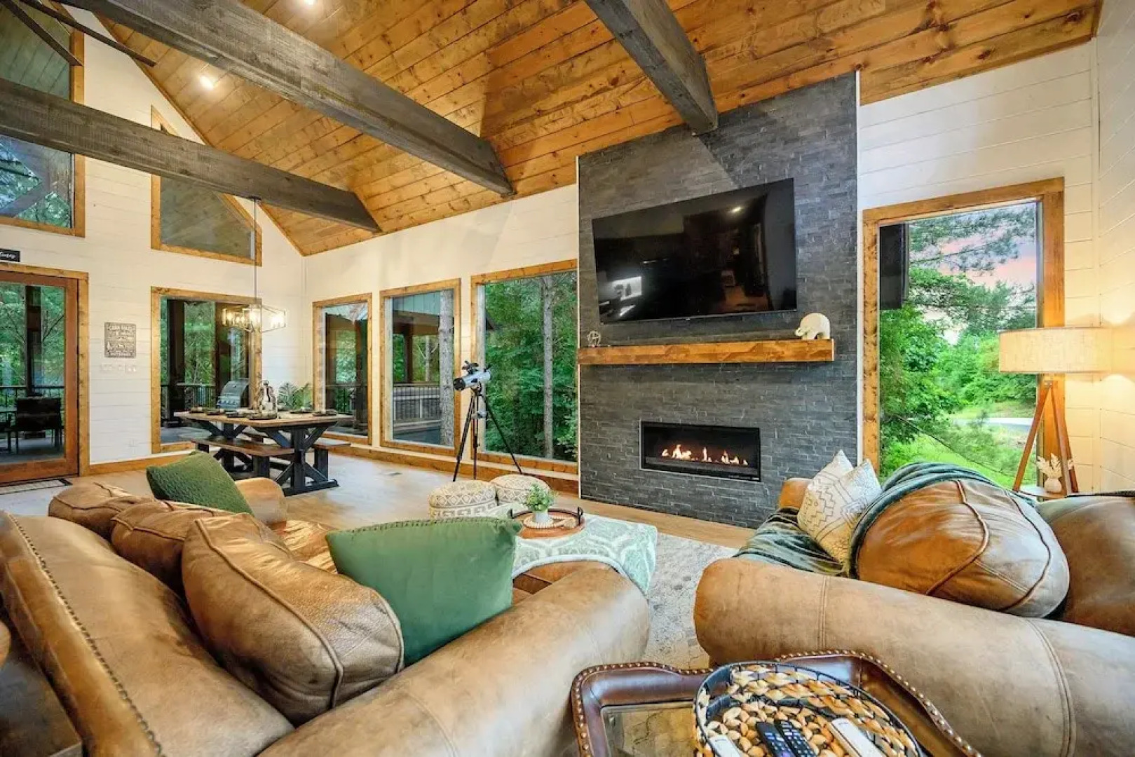 Broken Bow Home w/ Hot Tub, Game Room & EV Charger