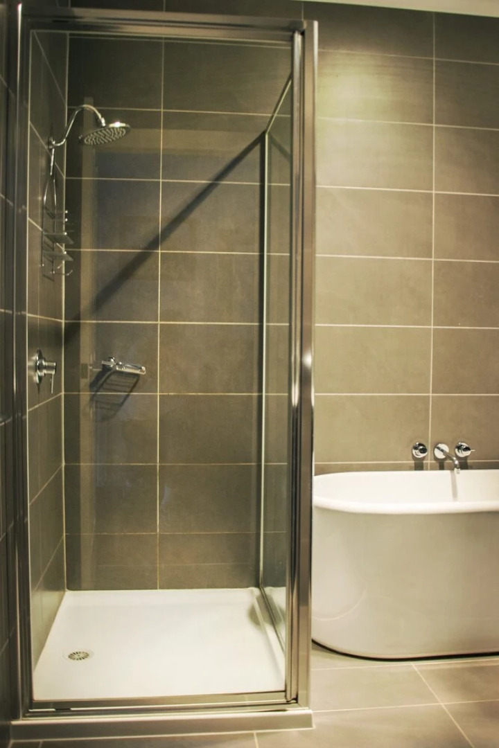 Johanna NEW MODERN HOUSE