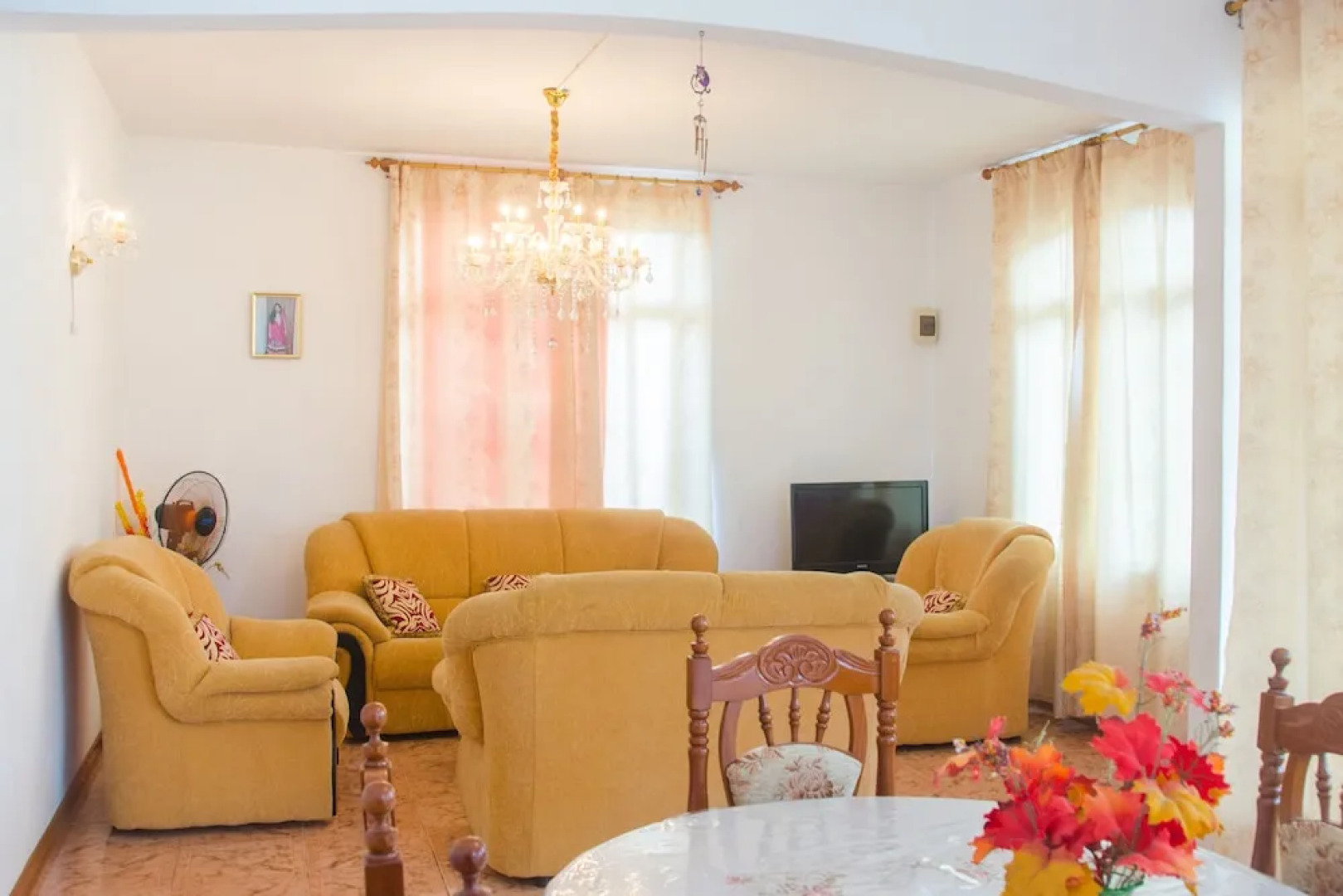 Charming 2-bed House in Chemin Grenier