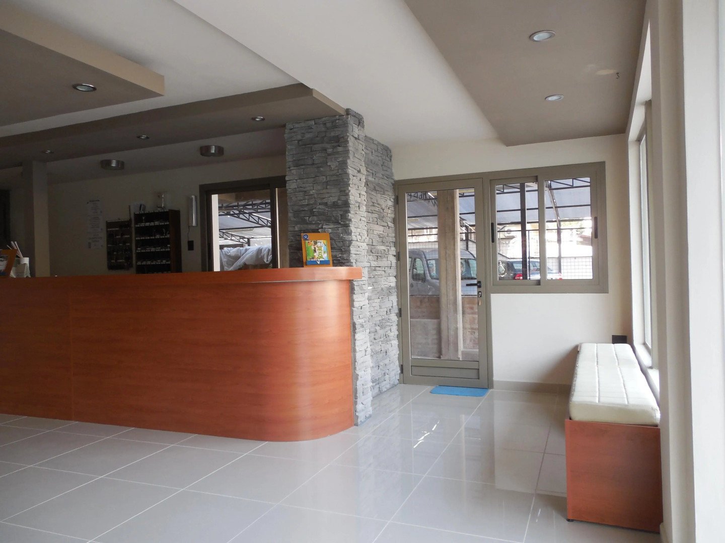 Victor Hotel