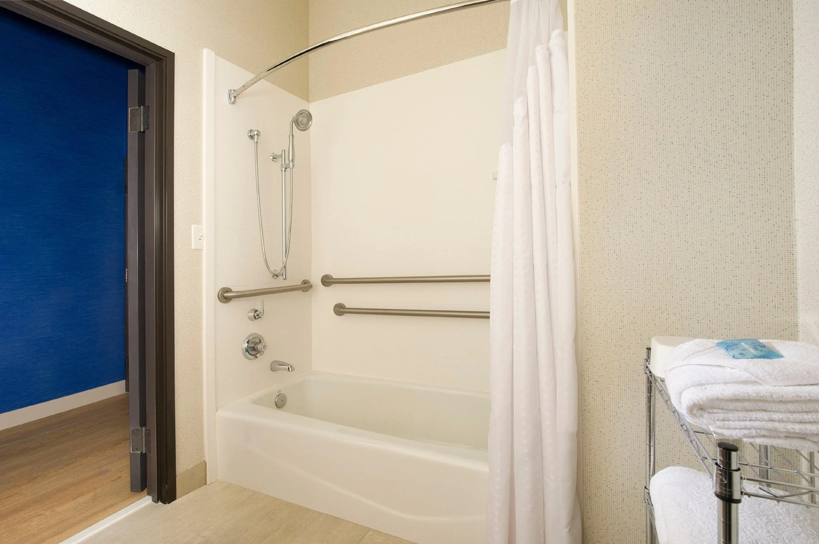 Holiday Inn Express & Suites Charlottesville - Ruckersville by IHG